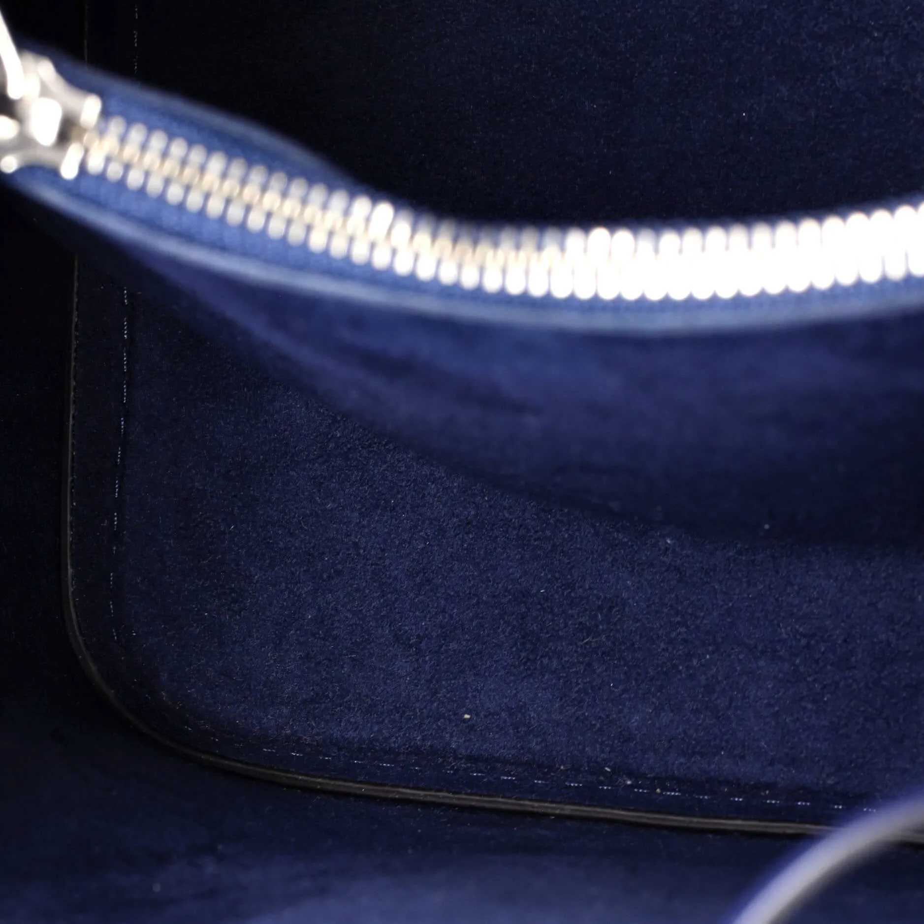 Pre-Loved Louis Vuitton NeoNoe Handbag Epi Leather MM sold by Zulily product image thumbnail 5