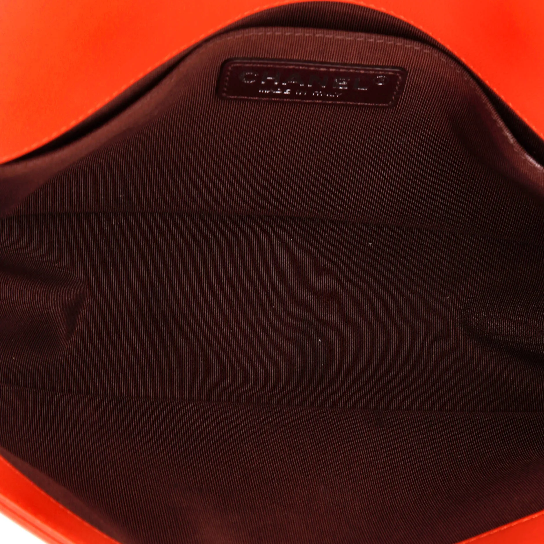 Pre-Loved Chanel Boy Flap Bag Chevron Wrinkled Lambskin Old Medium sold by Zulily product image thumbnail 5