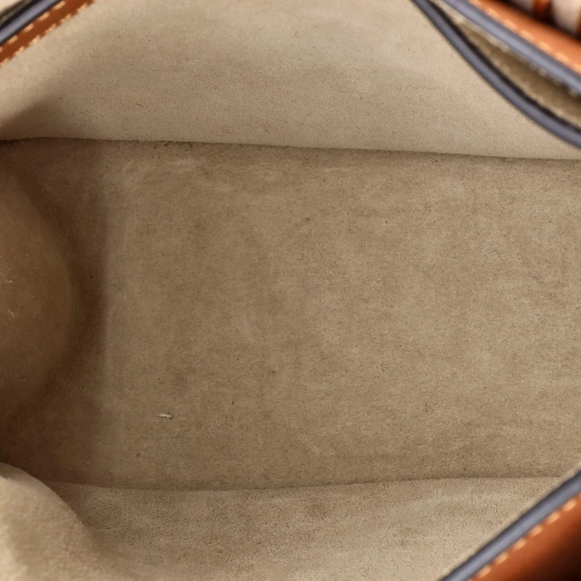 Pre-Loved Chloe Hudson Handbag Whipstitch Leather Small sold by Zulily product image thumbnail 5