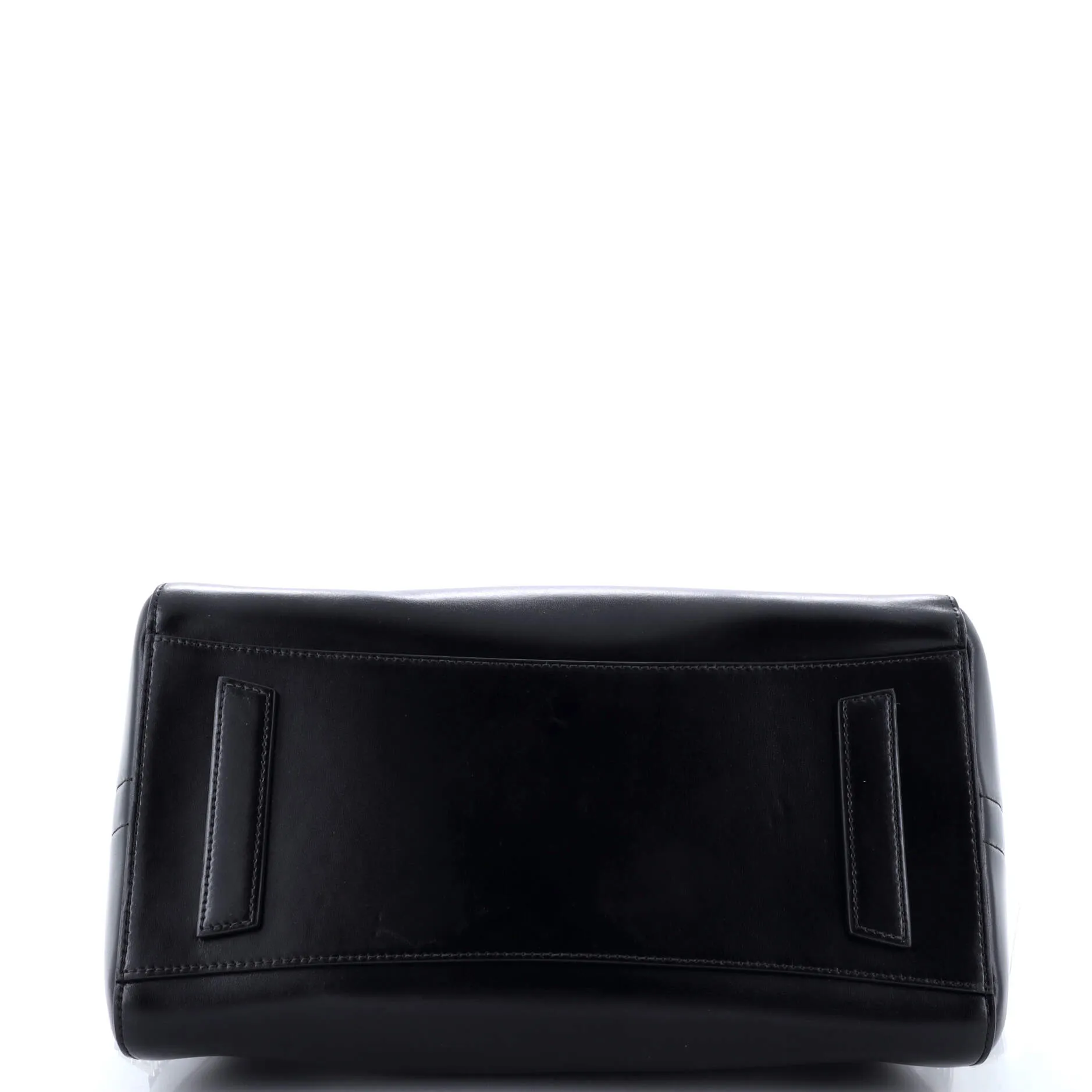 Pre-Loved Givenchy Antigona Bag Glazed Leather Medium sold by Zulily product image thumbnail 4