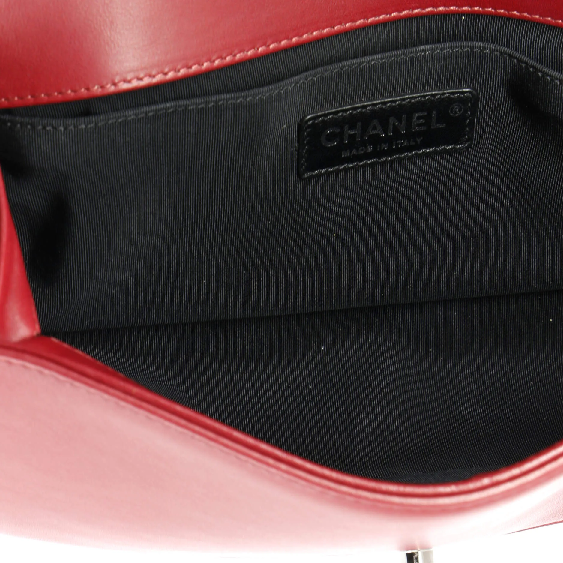 Pre-Loved Chanel Boy Flap Bag Chevron Calfskin with Micro Chain Detail Old Medium sold by Zulily product image thumbnail 5