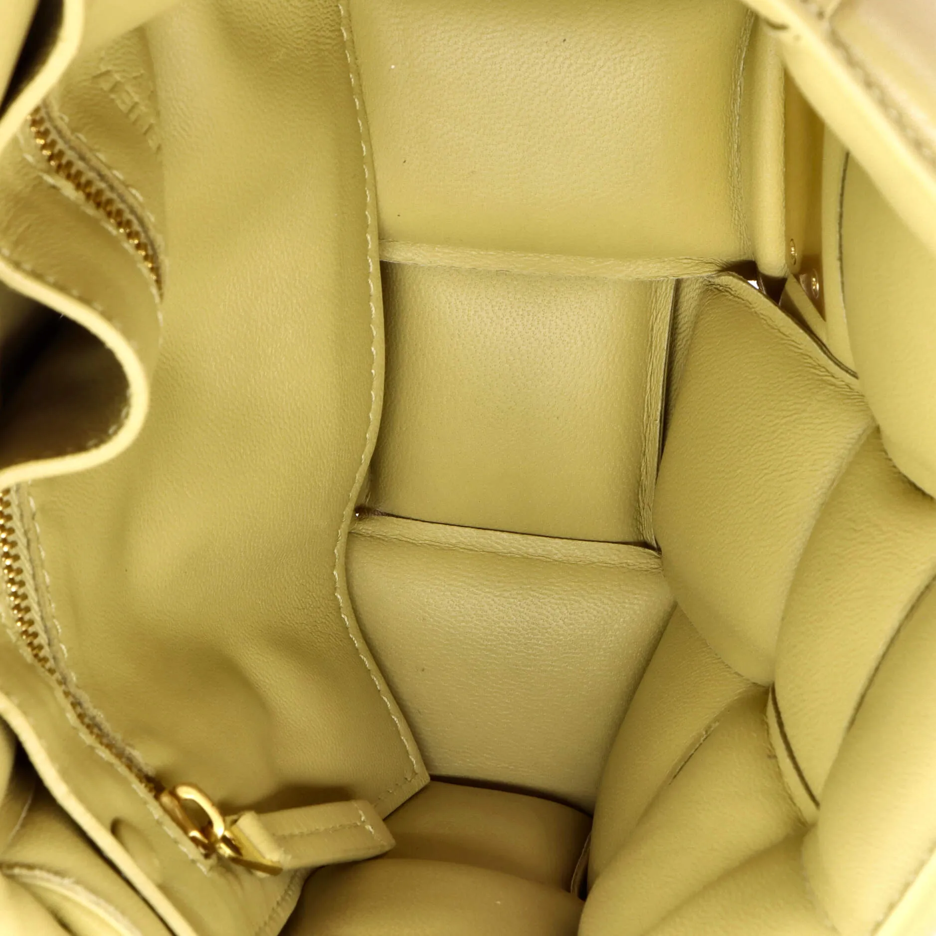 Pre-Loved Bottega Veneta Cassette Crossbody Bag Padded Maxi Intrecciato Leather sold by Zulily product image thumbnail 5