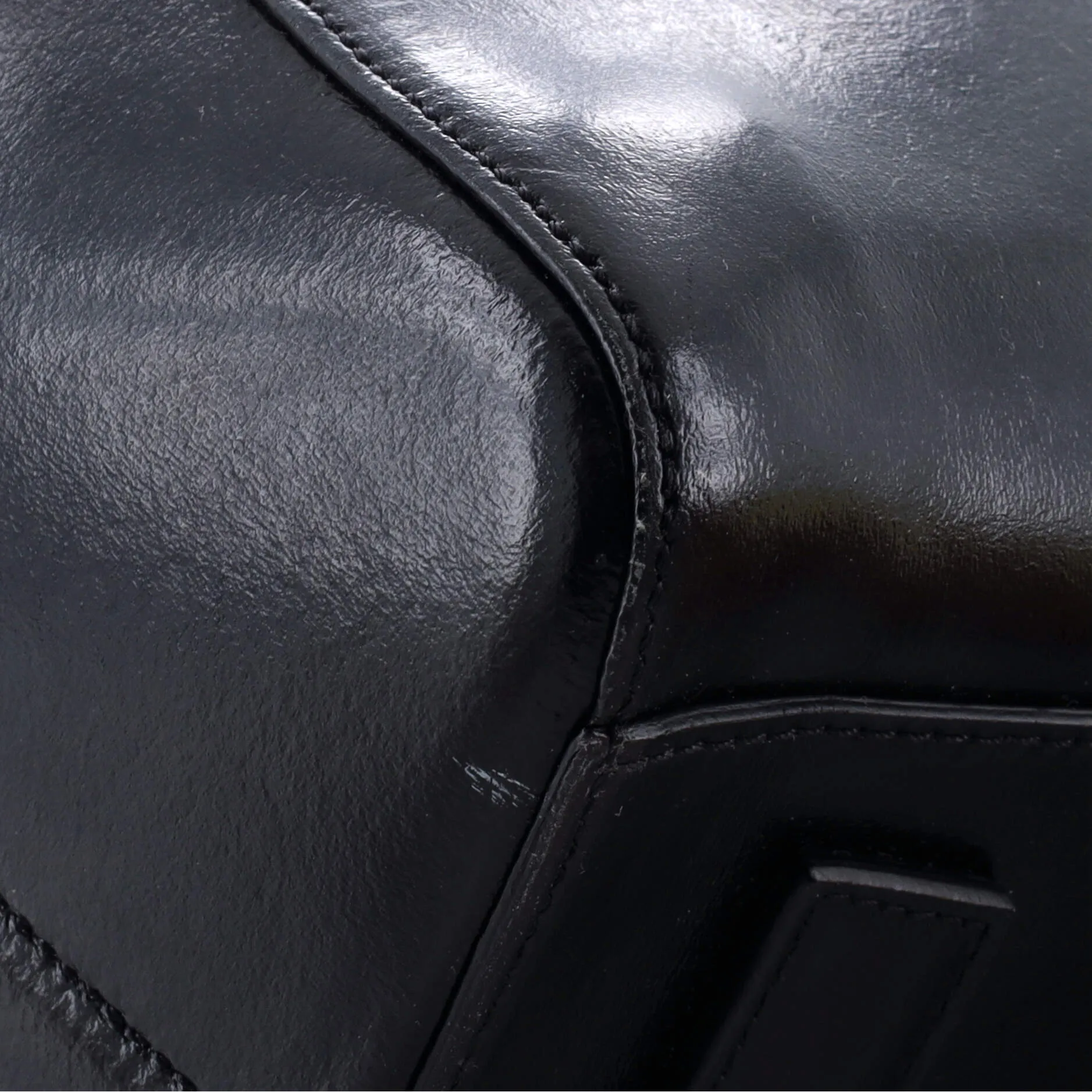 Pre-Loved Givenchy Antigona Bag Glazed Leather Medium sold by Zulily product image thumbnail 5