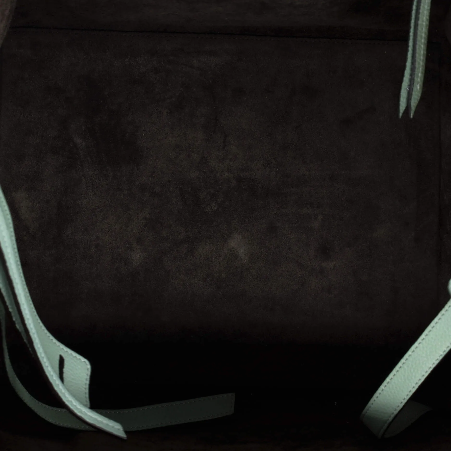 Pre-Loved Celine Phantom Bag Grainy Leather Medium sold by Zulily product image thumbnail 5