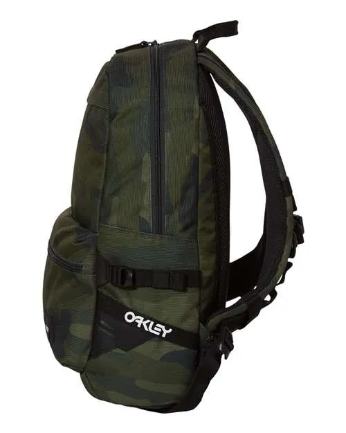 Oakley 20L Street Backpack sold by Zulily product image thumbnail 2
