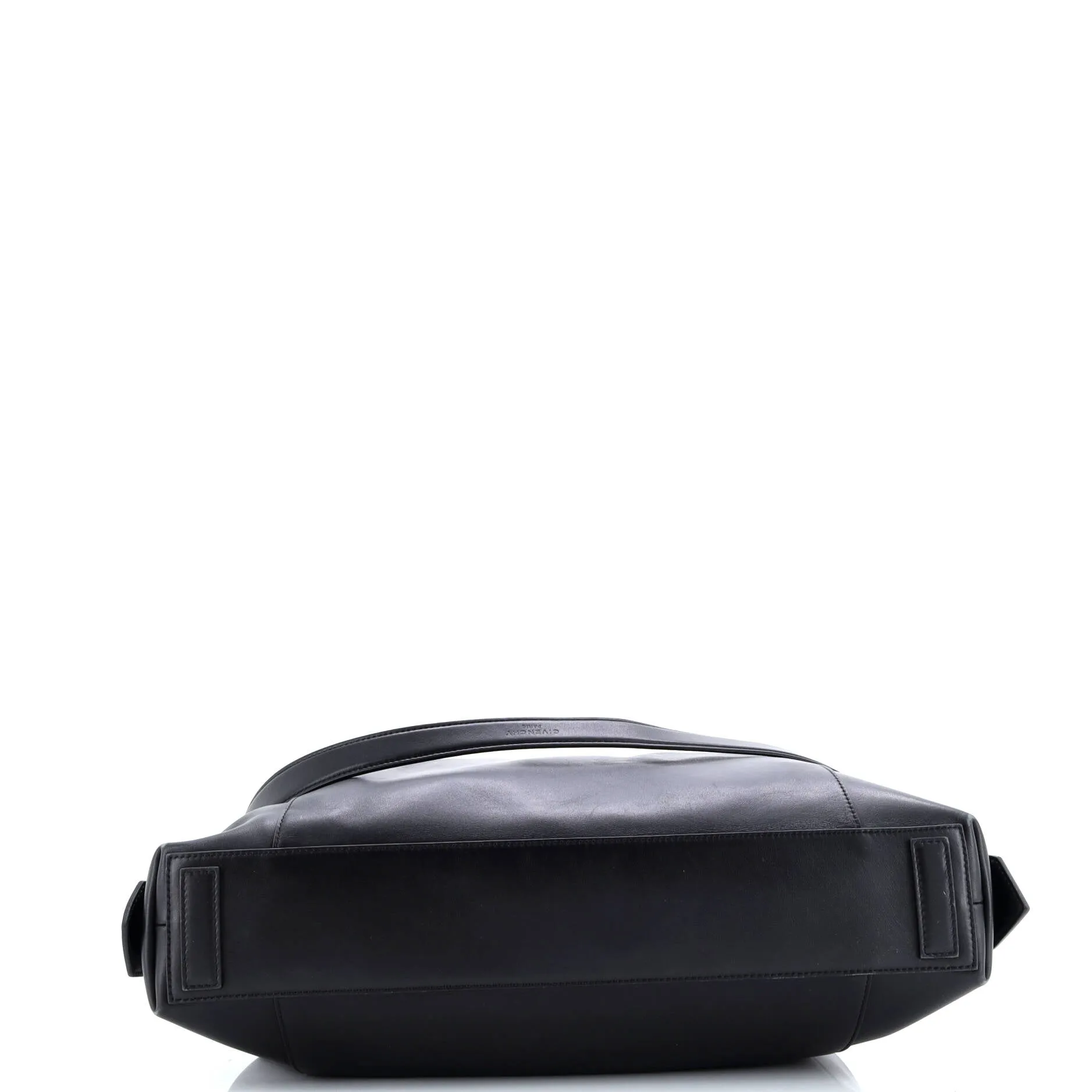 Pre-Loved Givenchy Antigona Soft Bag Leather Medium sold by Zulily product image thumbnail 4