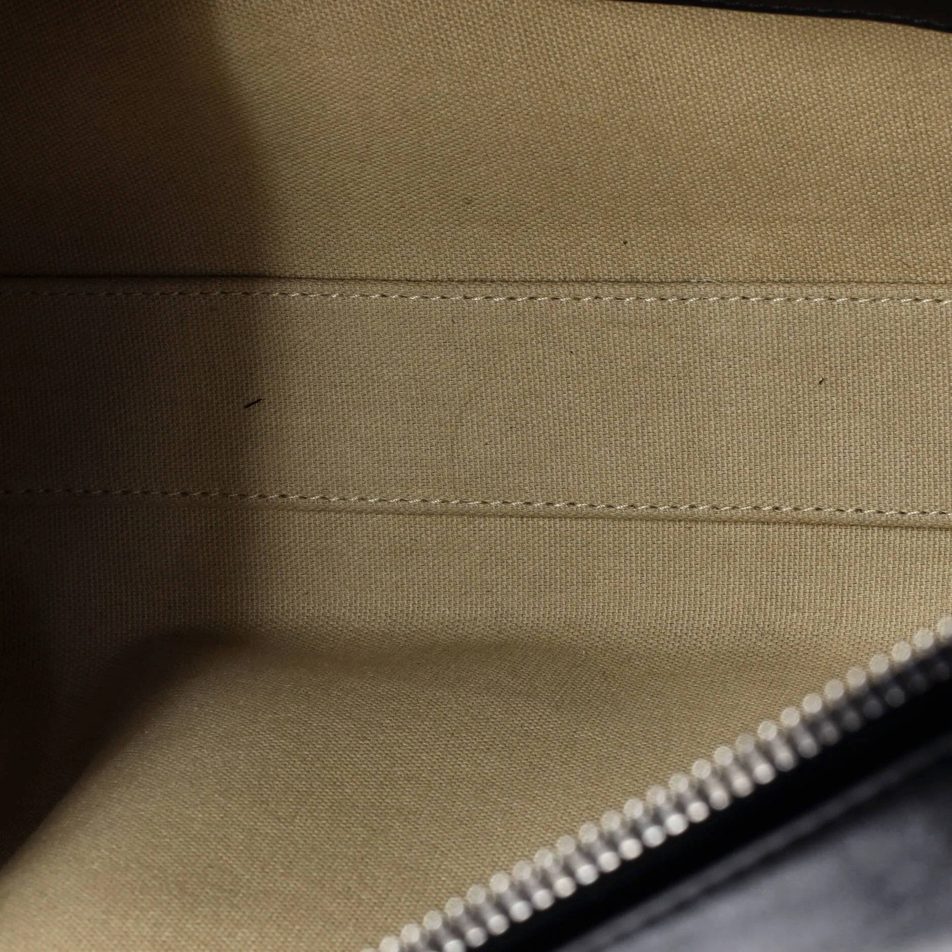 Pre-Loved Givenchy Antigona Soft Bag Leather Medium sold by Zulily product image thumbnail 5