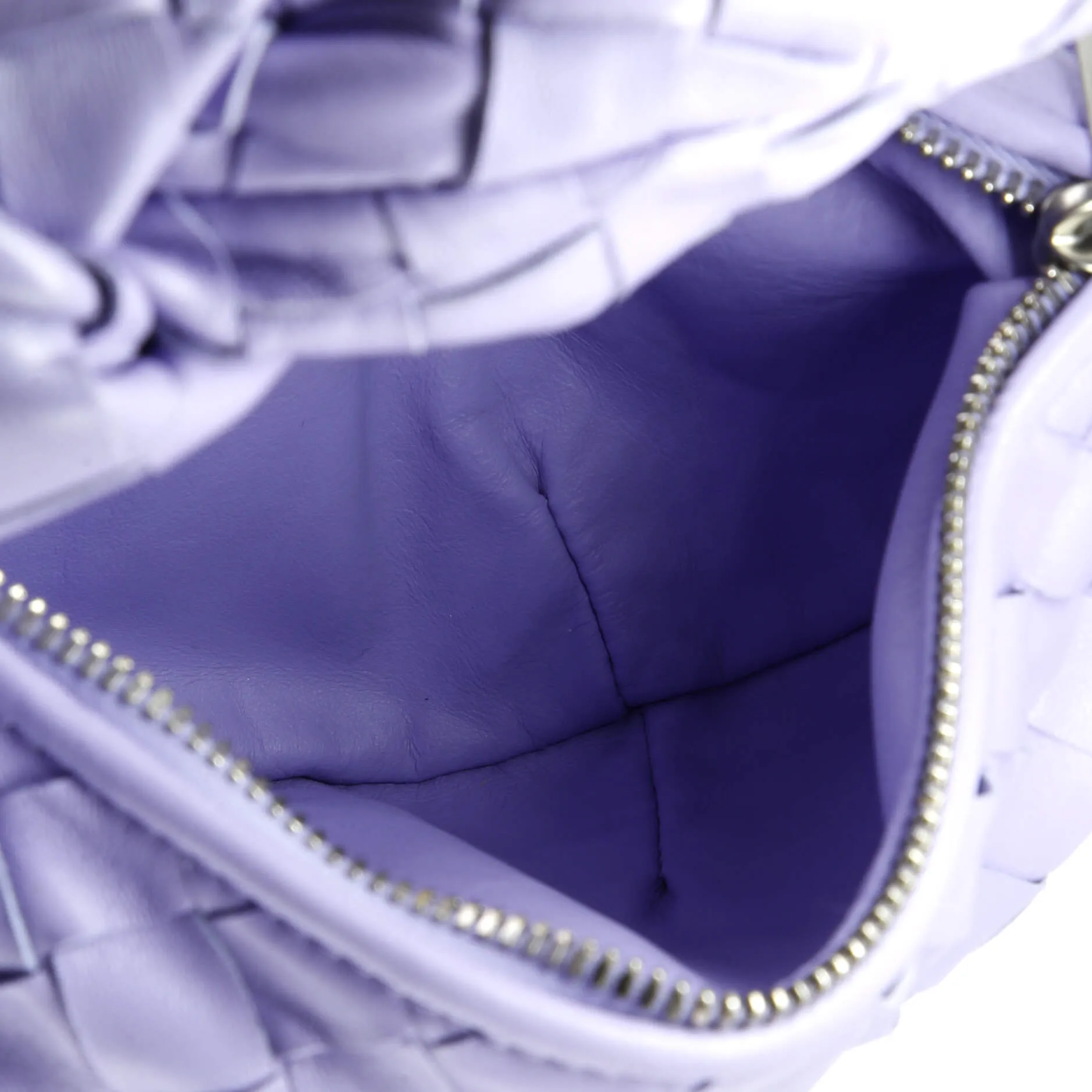 Pre-Loved Bottega Veneta BV Jodie Hobo Intrecciato Patent Mini sold by Zulily product image thumbnail 5