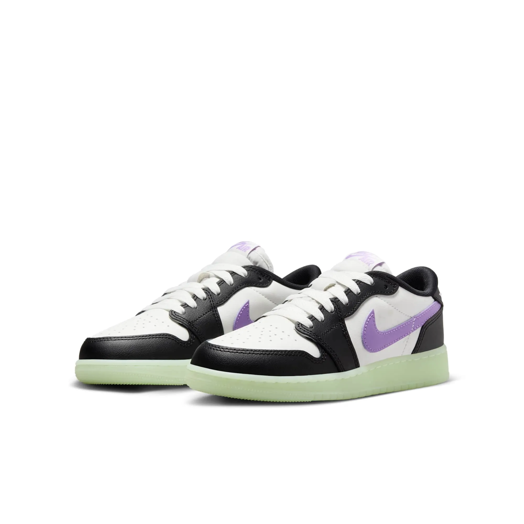 Sneakar Grade School Air Jordan Retro 1 Low OG (GS) Sneakers sold by Zulily product image thumbnail 3