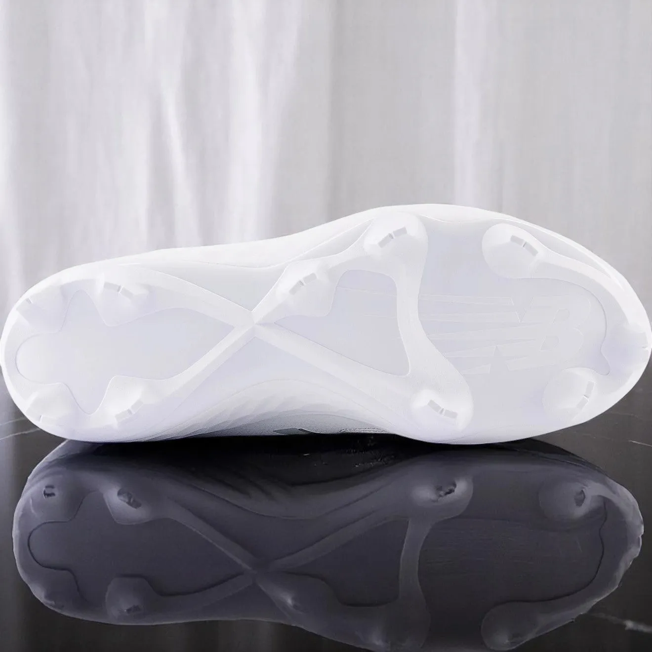 New Balance Men's Fresh Foam 3000V6 Molded 'White' - Pl3000W6 sold by Zulily product image thumbnail 4