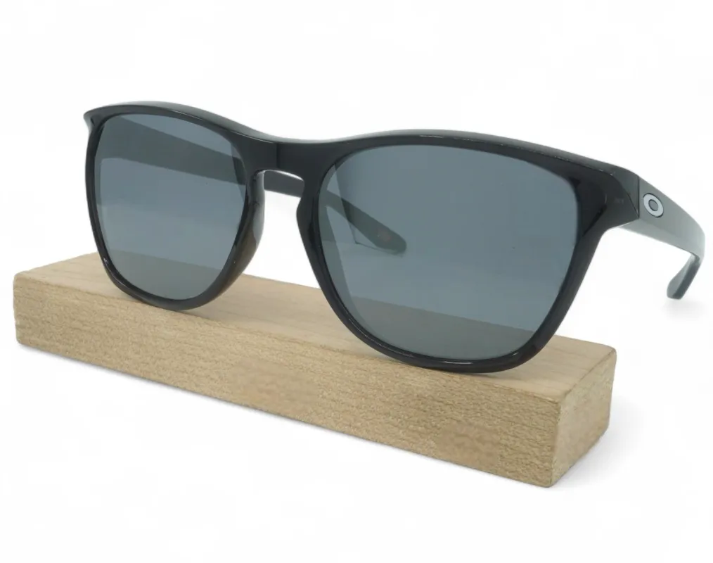 Oakley Unisex Manorburn Sunglasses - Oo9479-02 made by Oakley