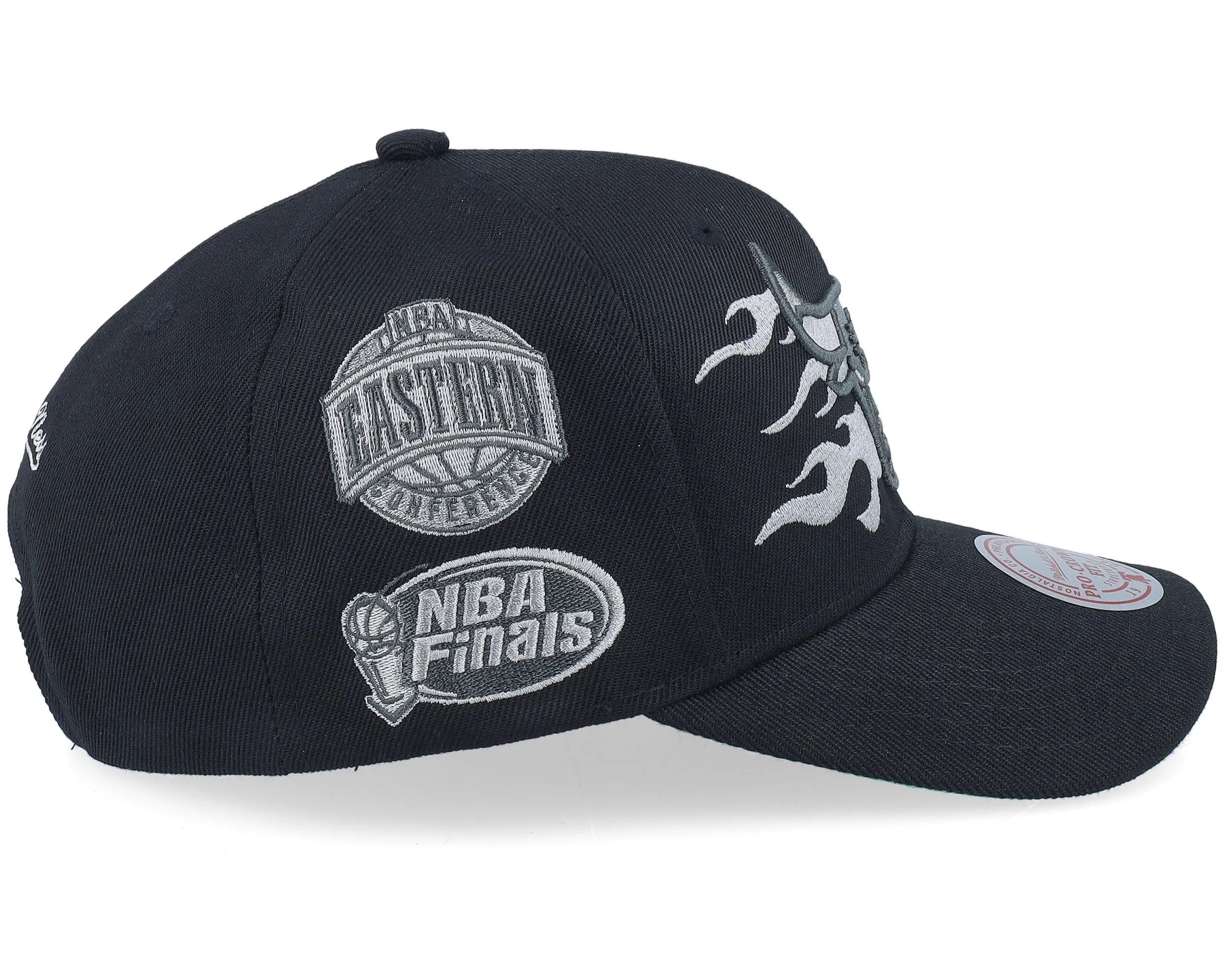 Mitchell & Ness Men's Nba Beautiful Chaos Pro Snapback Bulls sold by Zulily product image thumbnail 4