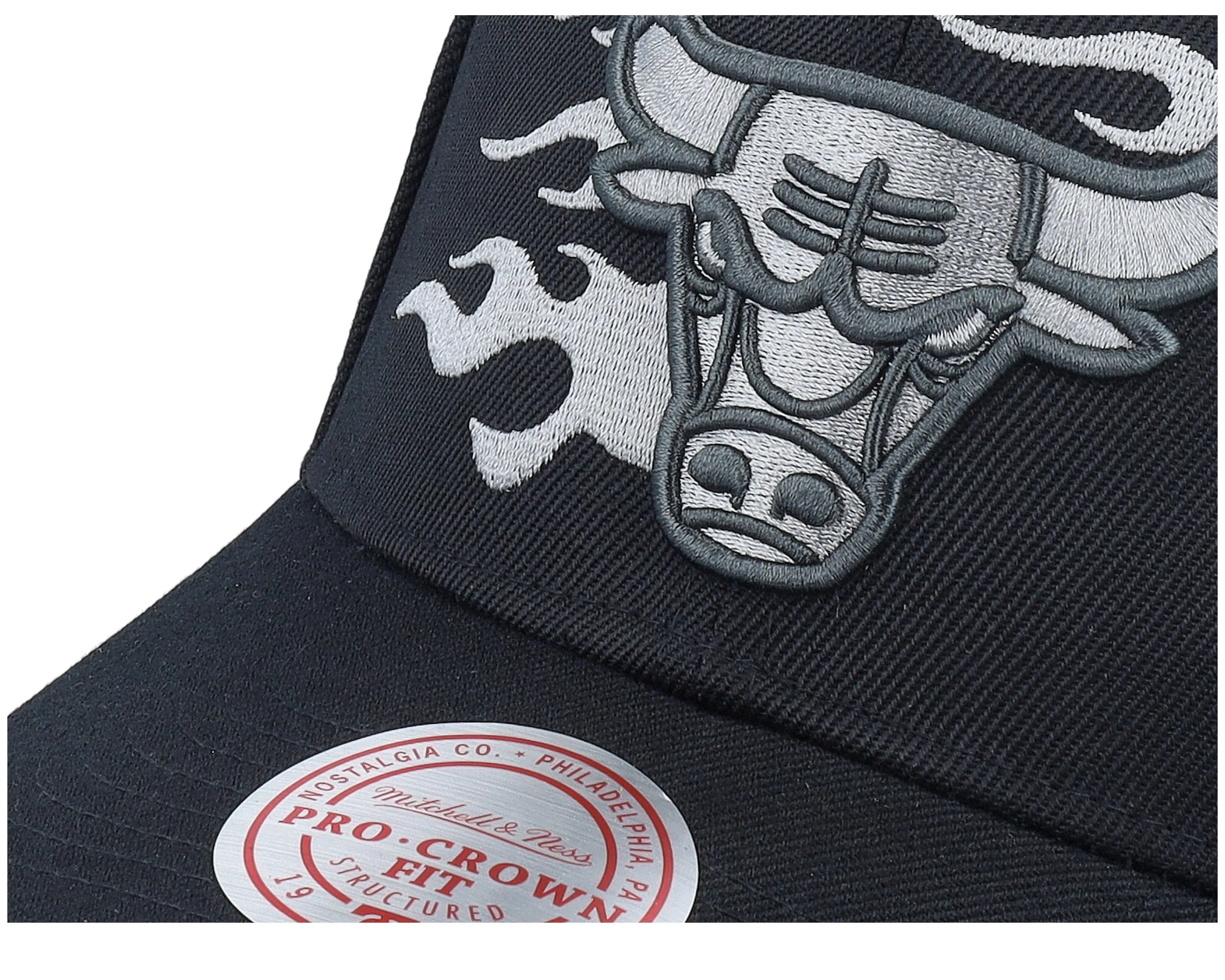 Mitchell & Ness Men's Nba Beautiful Chaos Pro Snapback Bulls sold by Zulily product image thumbnail 3