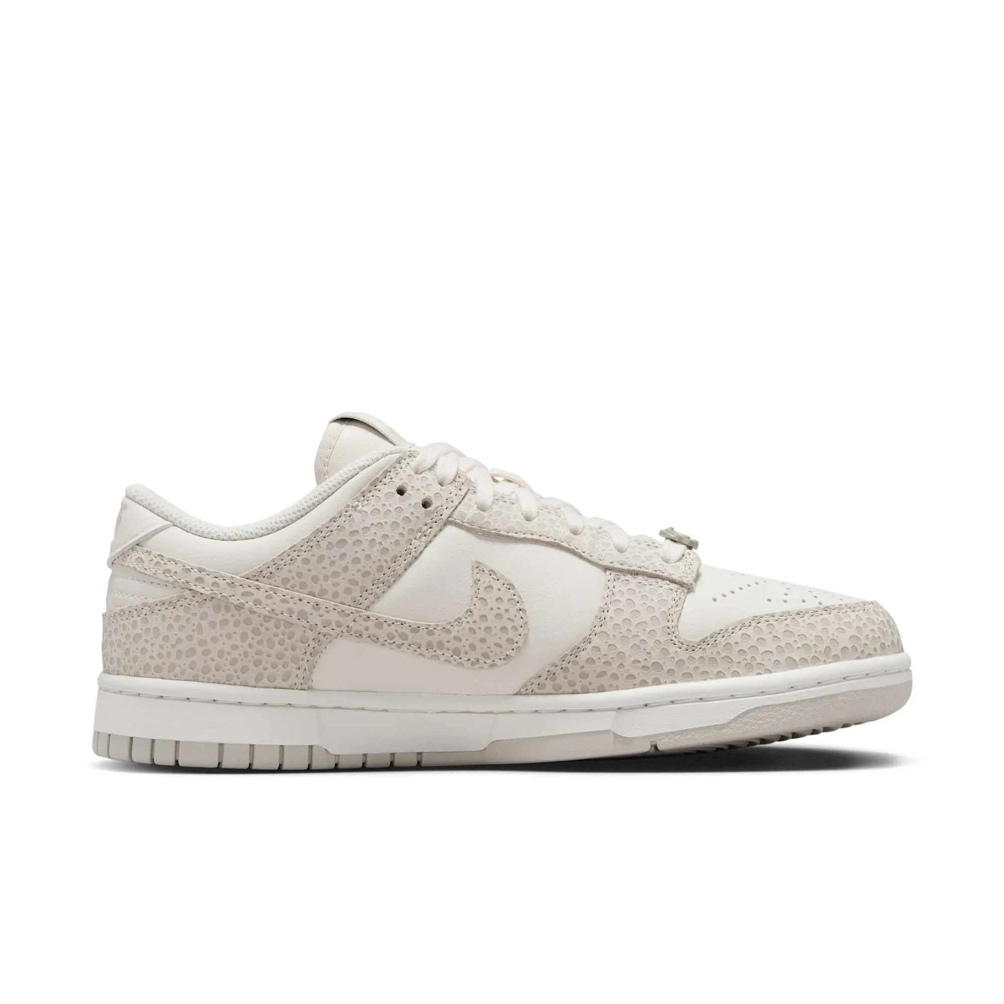 Nike Women's W Dunk Low Prm - Fv6516-001 sold by Zulily product image thumbnail 3
