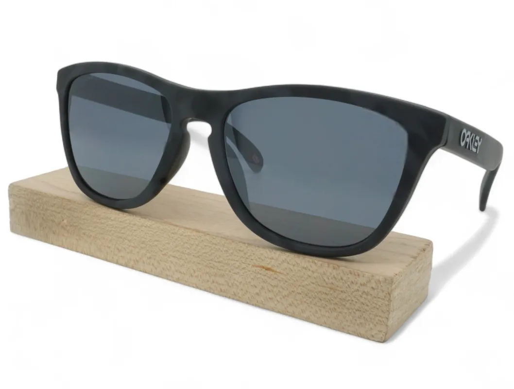 Oakley Unisex Frogskins (A) Sunglasses - Oo9245-65 sold by Zulily