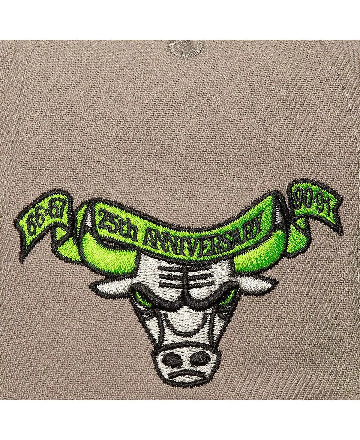 Mitchell & Ness Men's Nba Core V Snapback Bulls sold by Zulily product image thumbnail 2