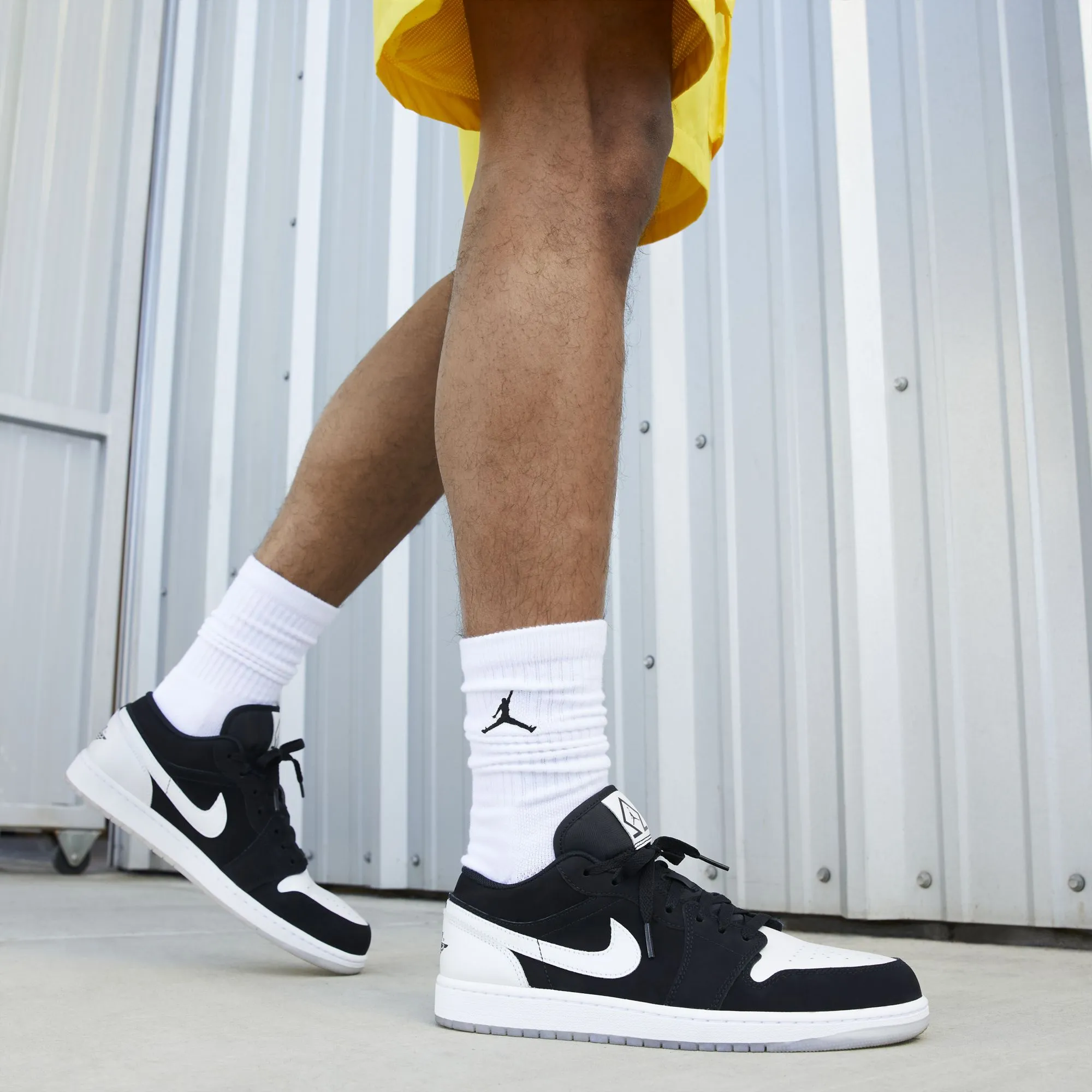 Air Jordan Men's Retro 1 Low 'Diamond Shorts' - Dh6931-001 sold by Zulily product image thumbnail 5