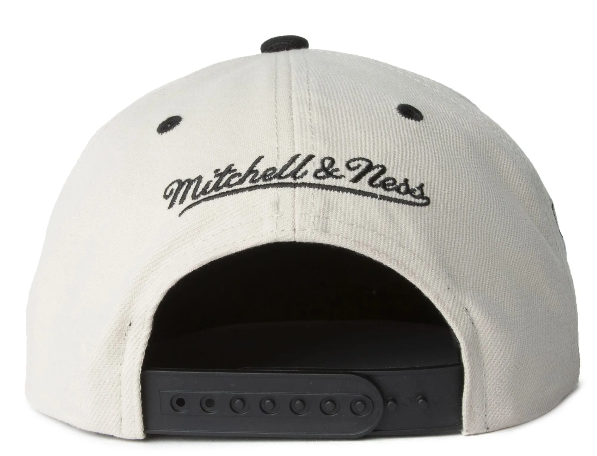 Mitchell & Ness Men's Nba Sail 2 Tone Snapback Bulls sold by Zulily product image thumbnail 4