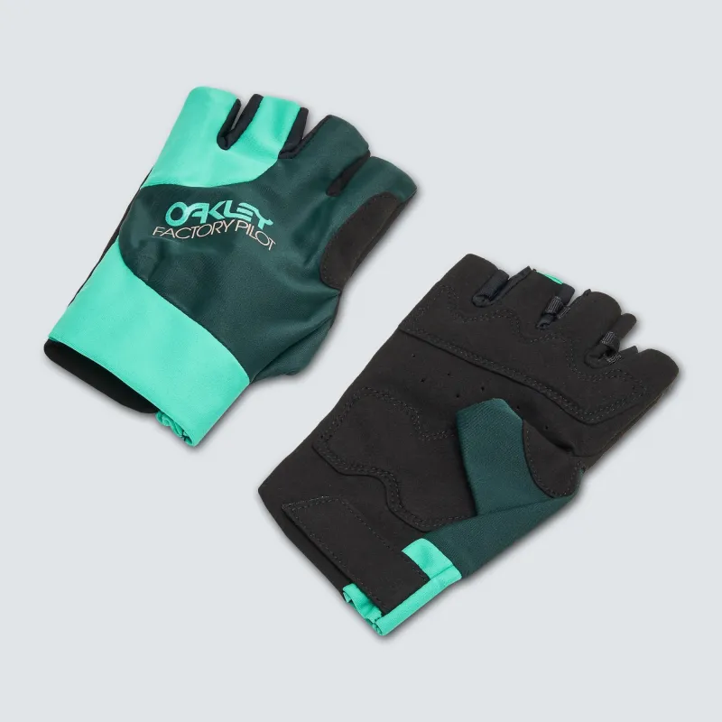 Men's Oakley Factory Pilot Short Mtb Glove - Hunter Green (Helmet) sold by Zulily