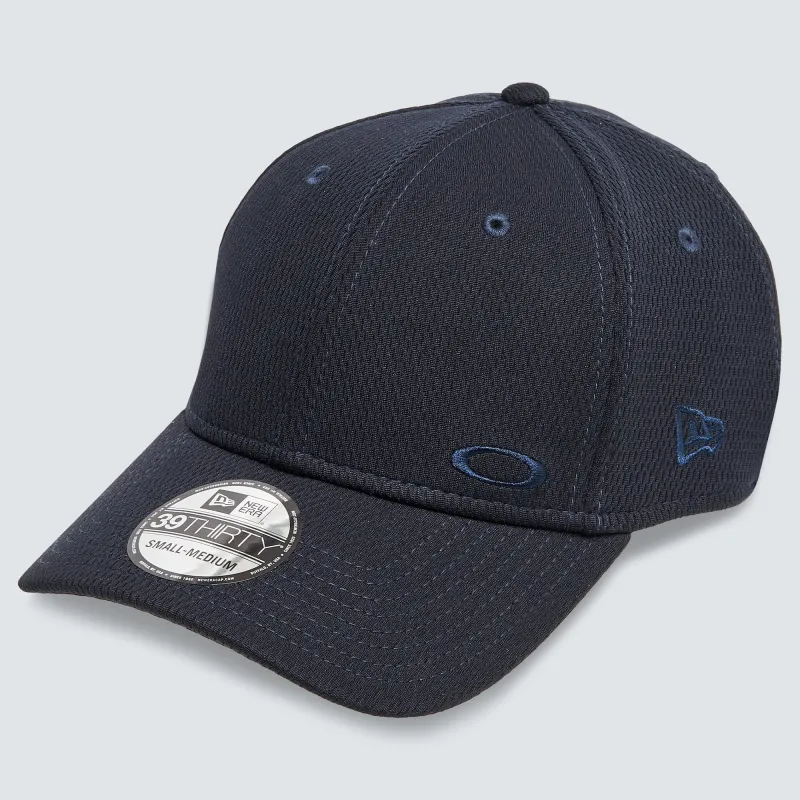 Men's Oakley Tinfoil Cap 2.0 sold by Zulily