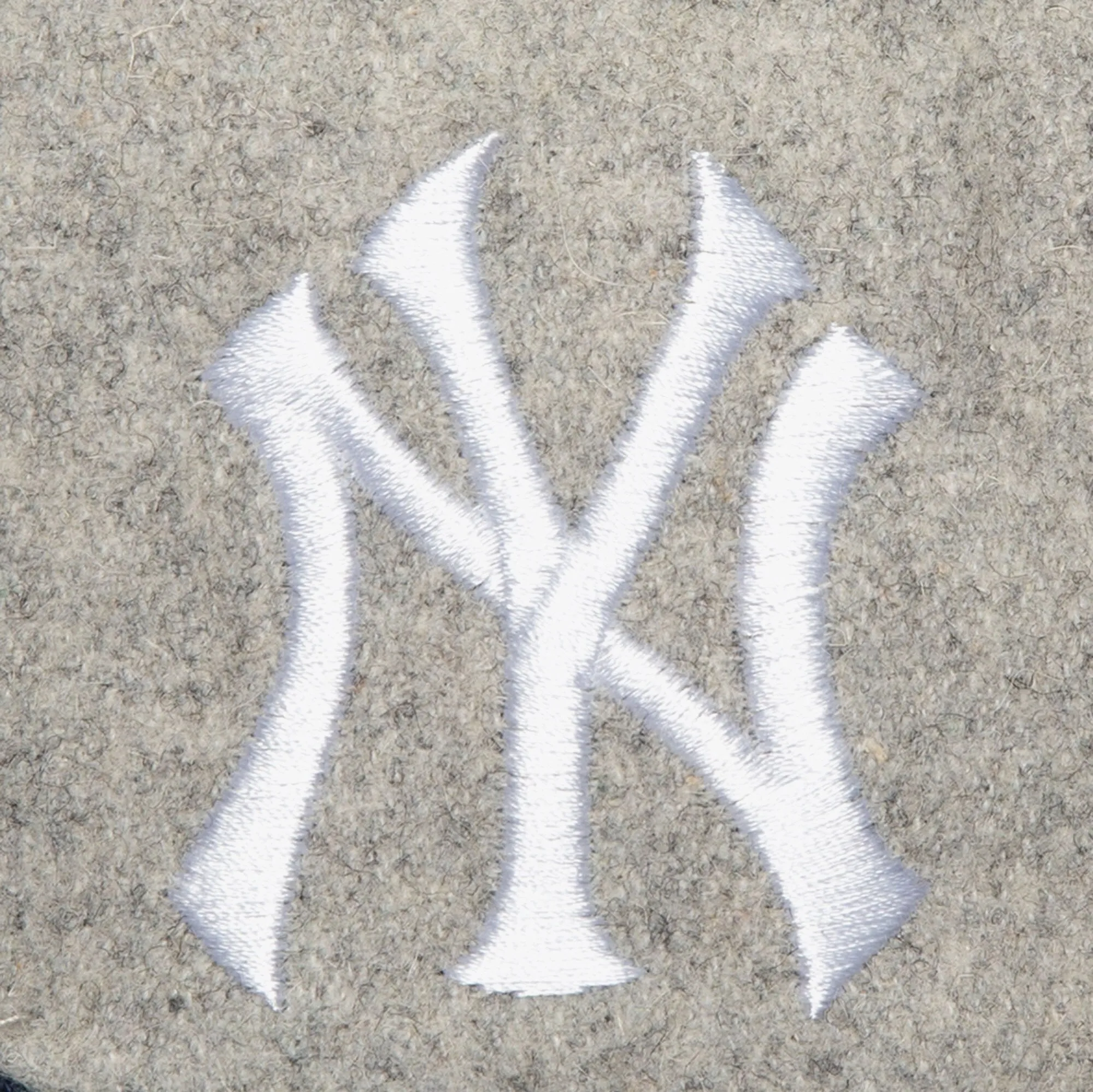 Men's Mitchell & Ness MLB Tailsweep 2.0 Melton Snapback Yankees sold by Zulily product image thumbnail 3