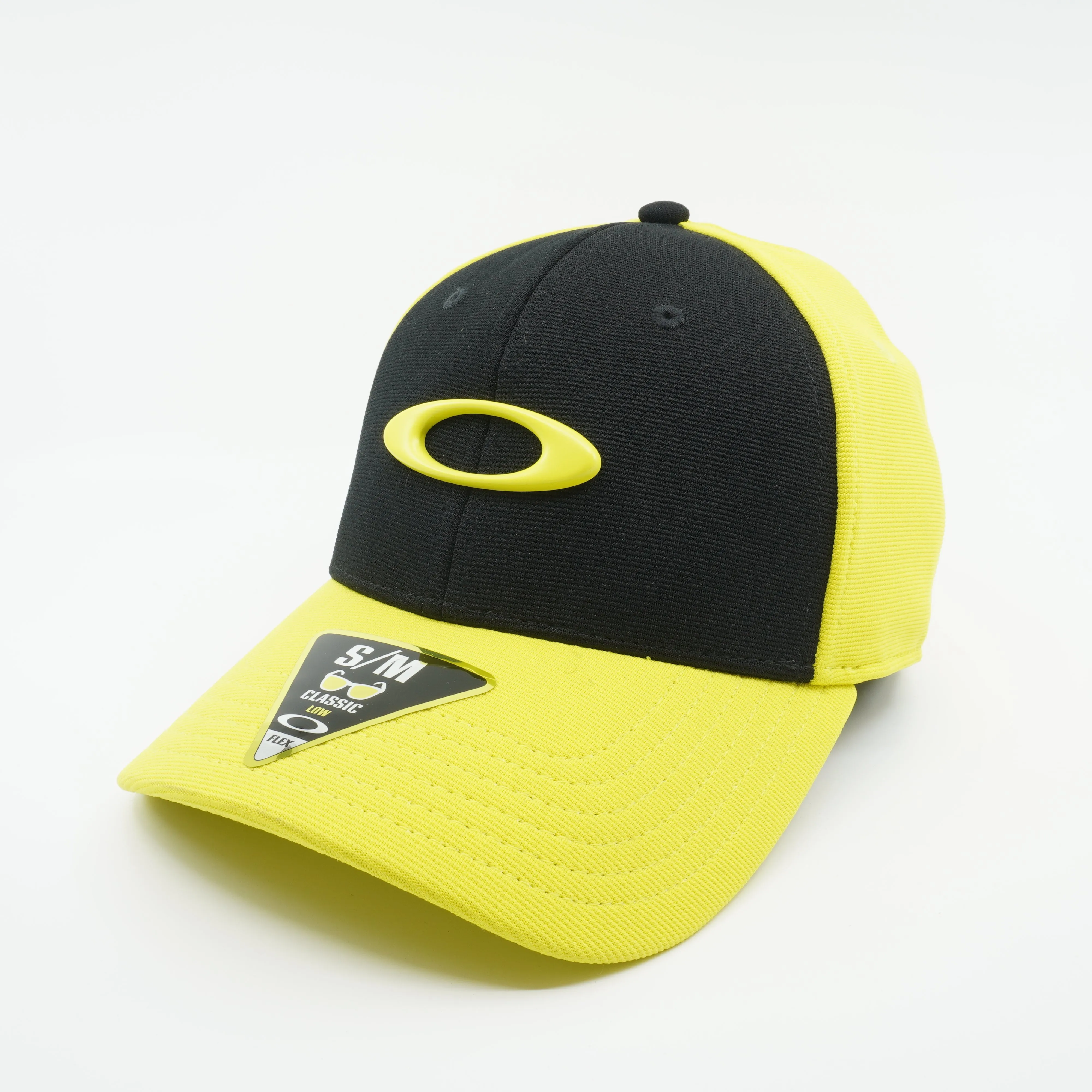 Men's Oakley Tincan Flex Cap sold by Zulily