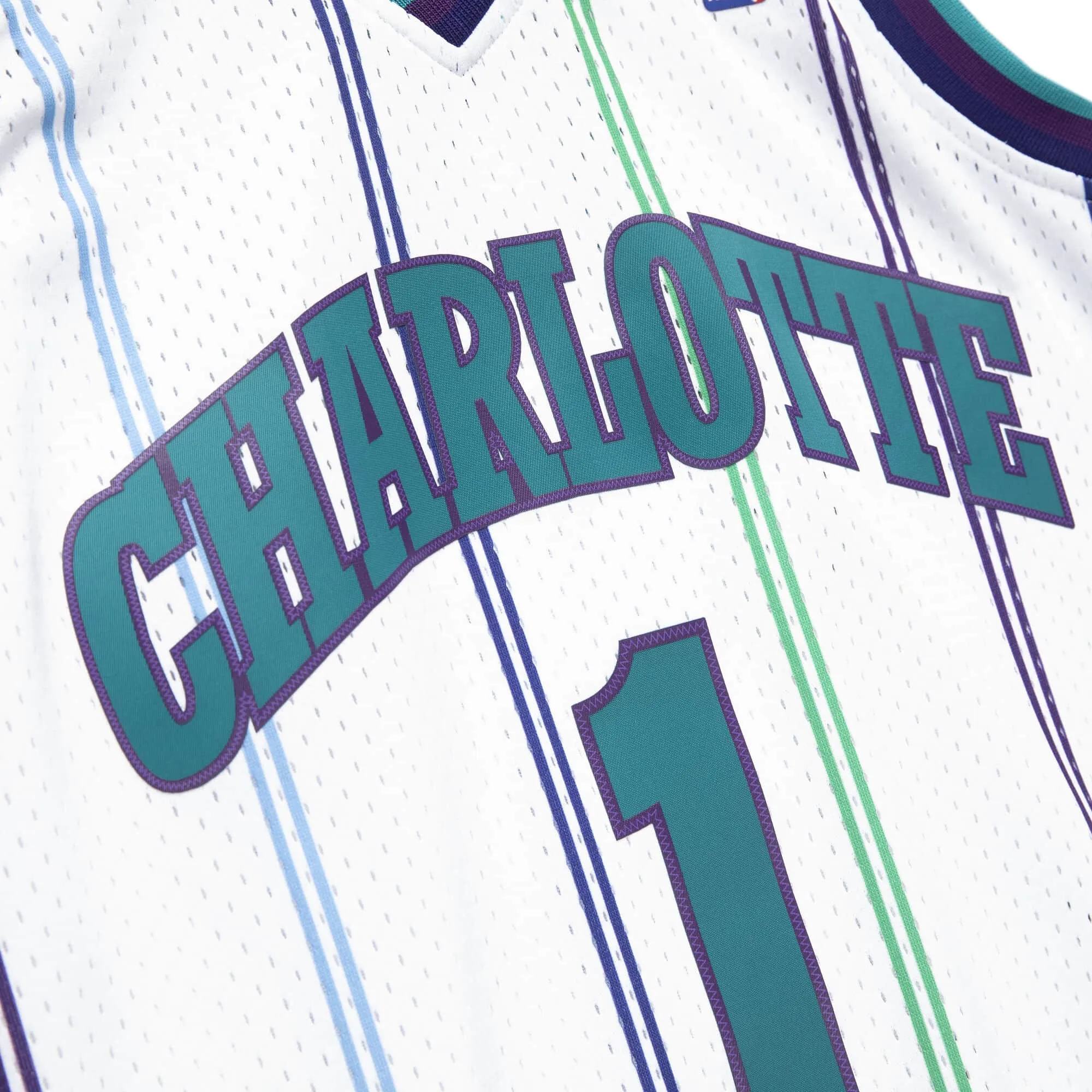 Mitchell & Ness NBA Swingman Jersey Charlotte Hornets 1999 Baron Davis sold by Zulily product image thumbnail 3