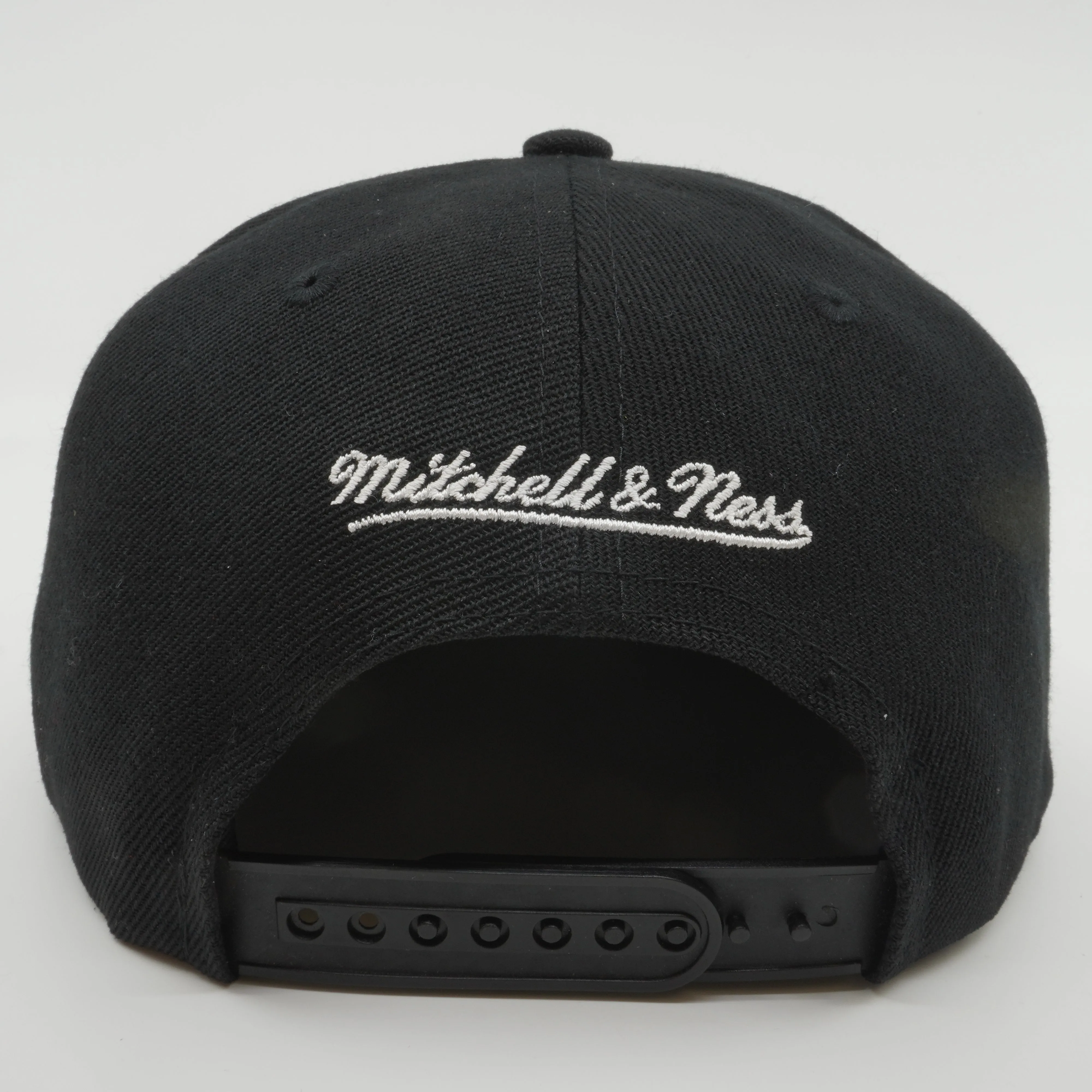 Men's Mitchell & Ness MLB Big Champ Snapback White Sox 2005 - Black sold by Zulily product image thumbnail 4