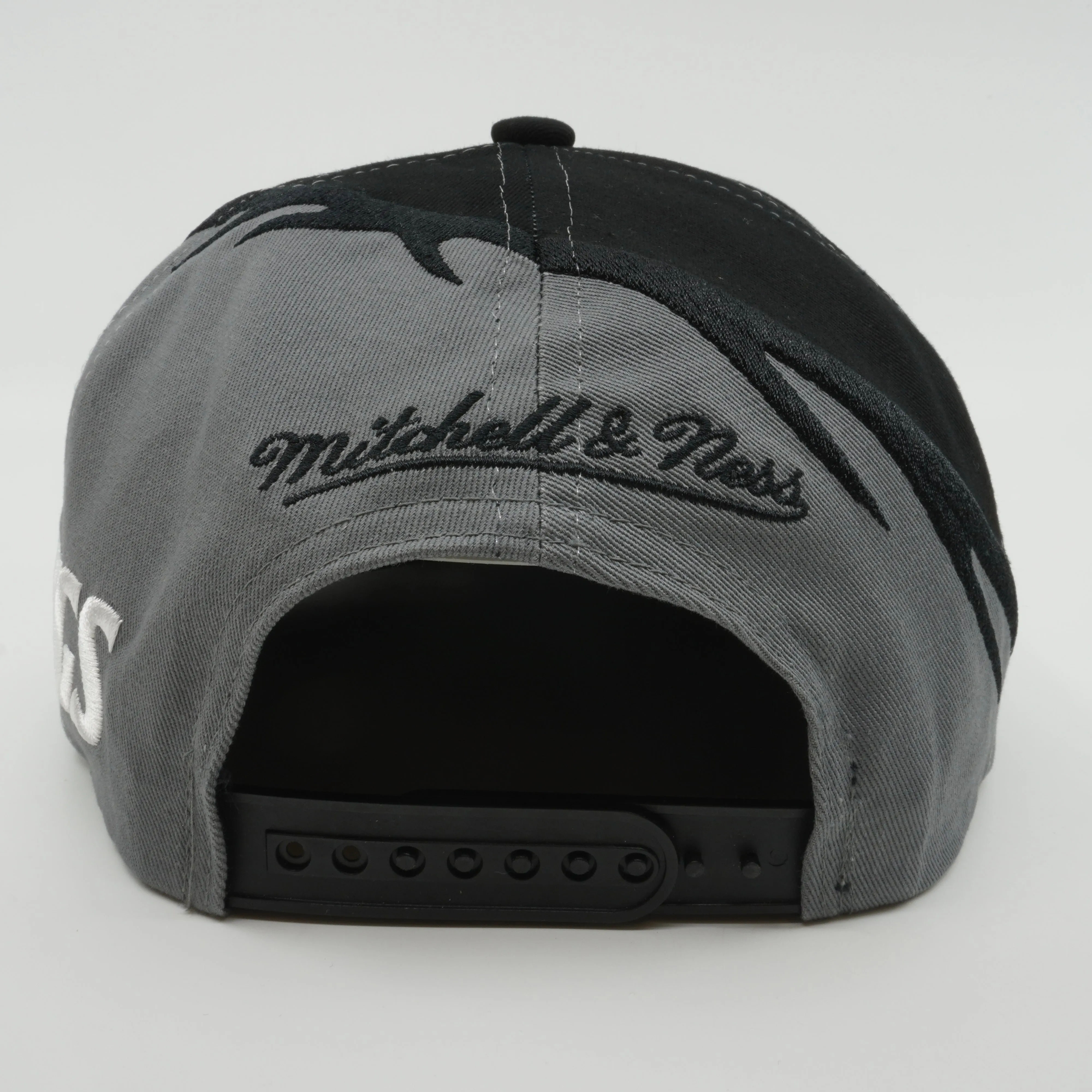 Men's Mitchell & Ness Nhl Spiral Deadstock Snapback Kings - Black-Grey sold by Zulily product image thumbnail 4