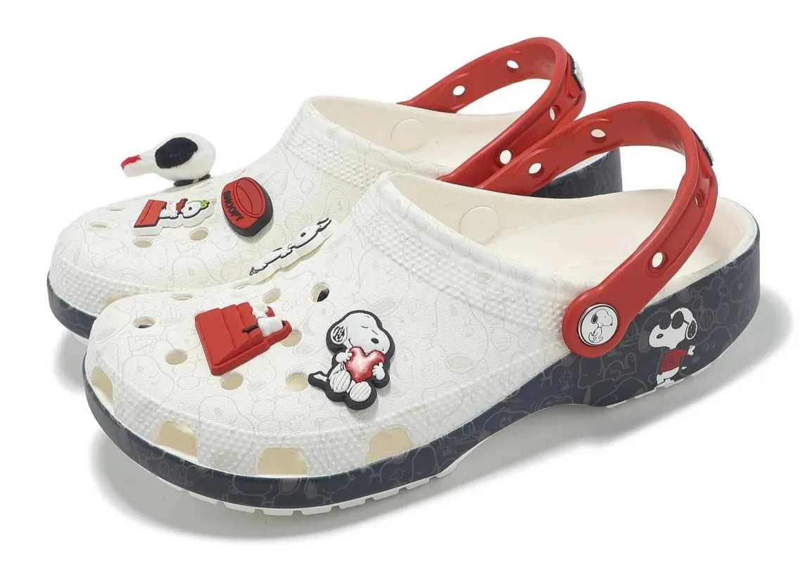 Unisex Crocs Classic Clog 'Peanuts Snoopy' made by Crocs