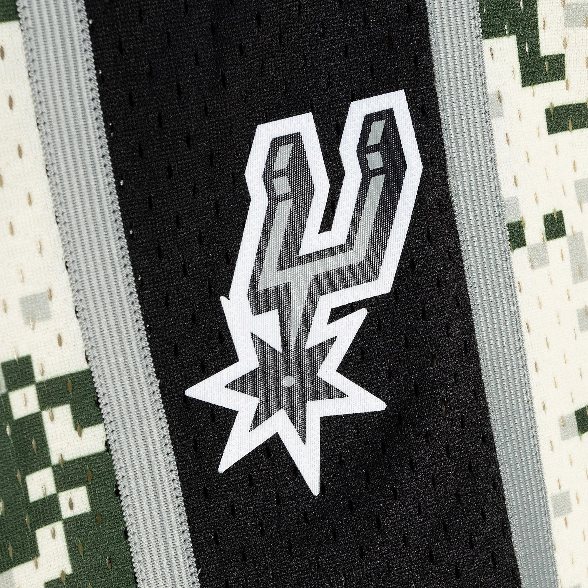 Men's Mitchell & Ness NBA Alternate Shorts Spurs 2013 sold by Zulily product image thumbnail 3