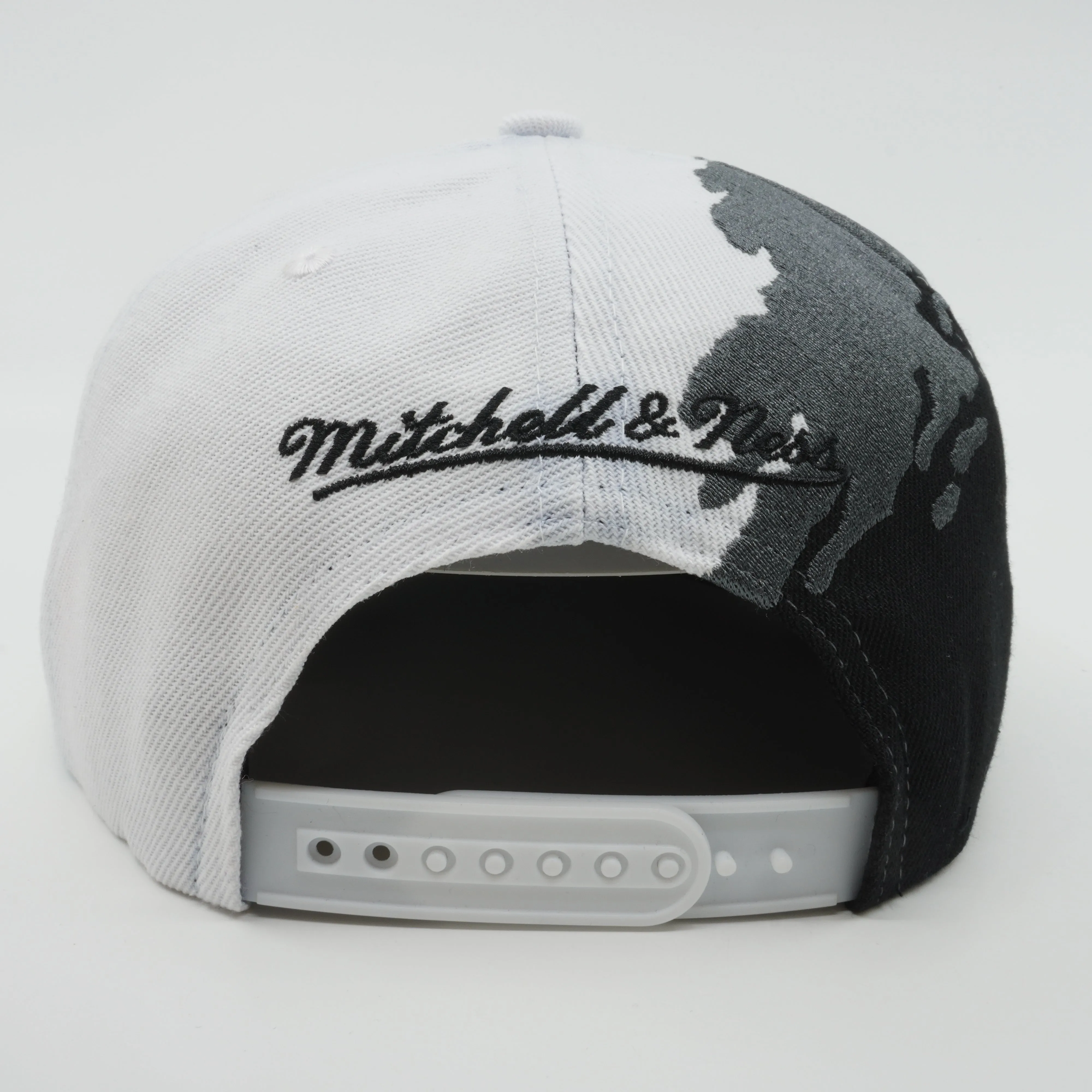 Men's Mitchell & Ness Nhl Paintbrush Snapback Kings - Black-White sold by Zulily product image thumbnail 4
