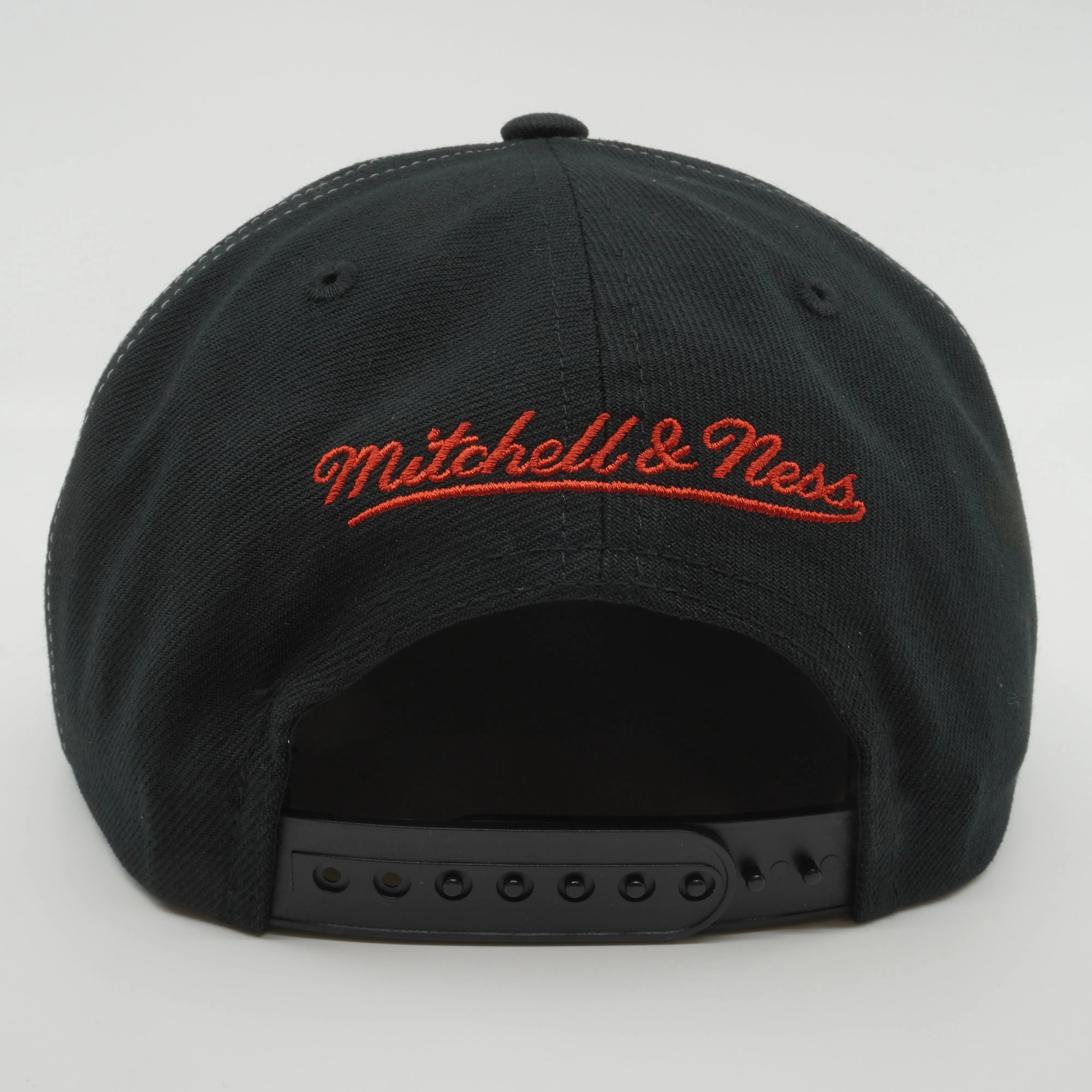 Men's Mitchell & Ness Nhl Full Frontal Snapback Blackhawks - Black sold by Zulily product image thumbnail 4