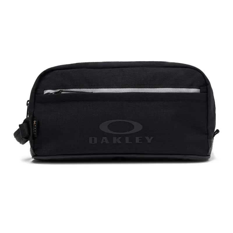 Men's Oakley Utility Beauty Case sold by Zulily