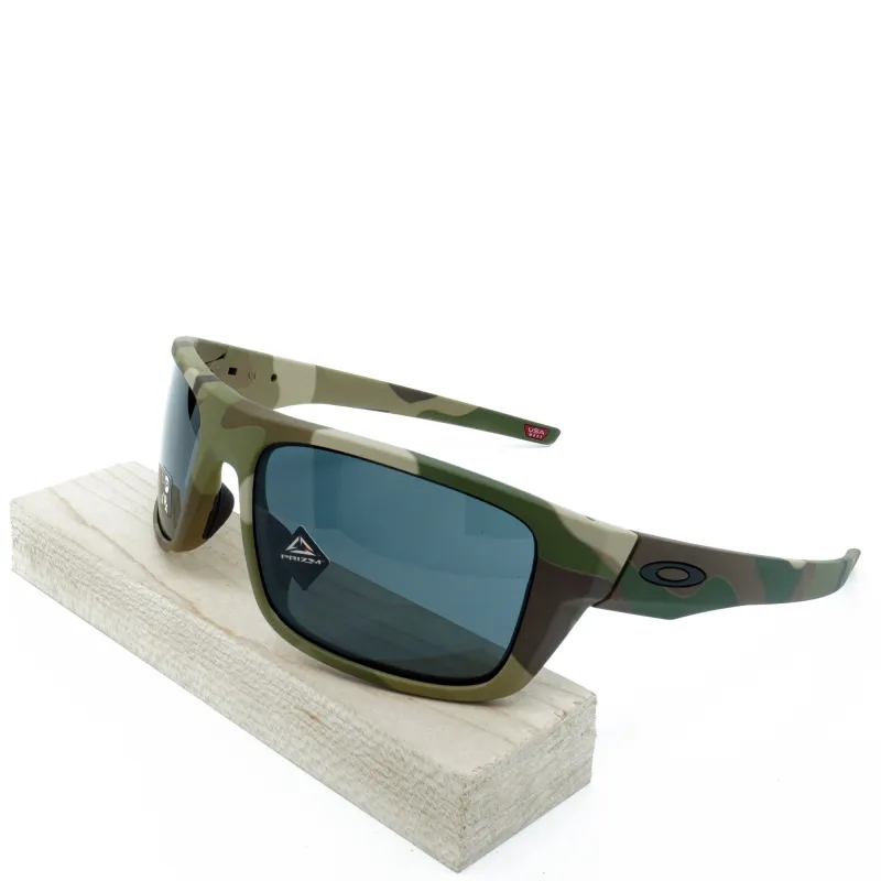 Men's Oakley Drop Point Sunglasses made by Zulily