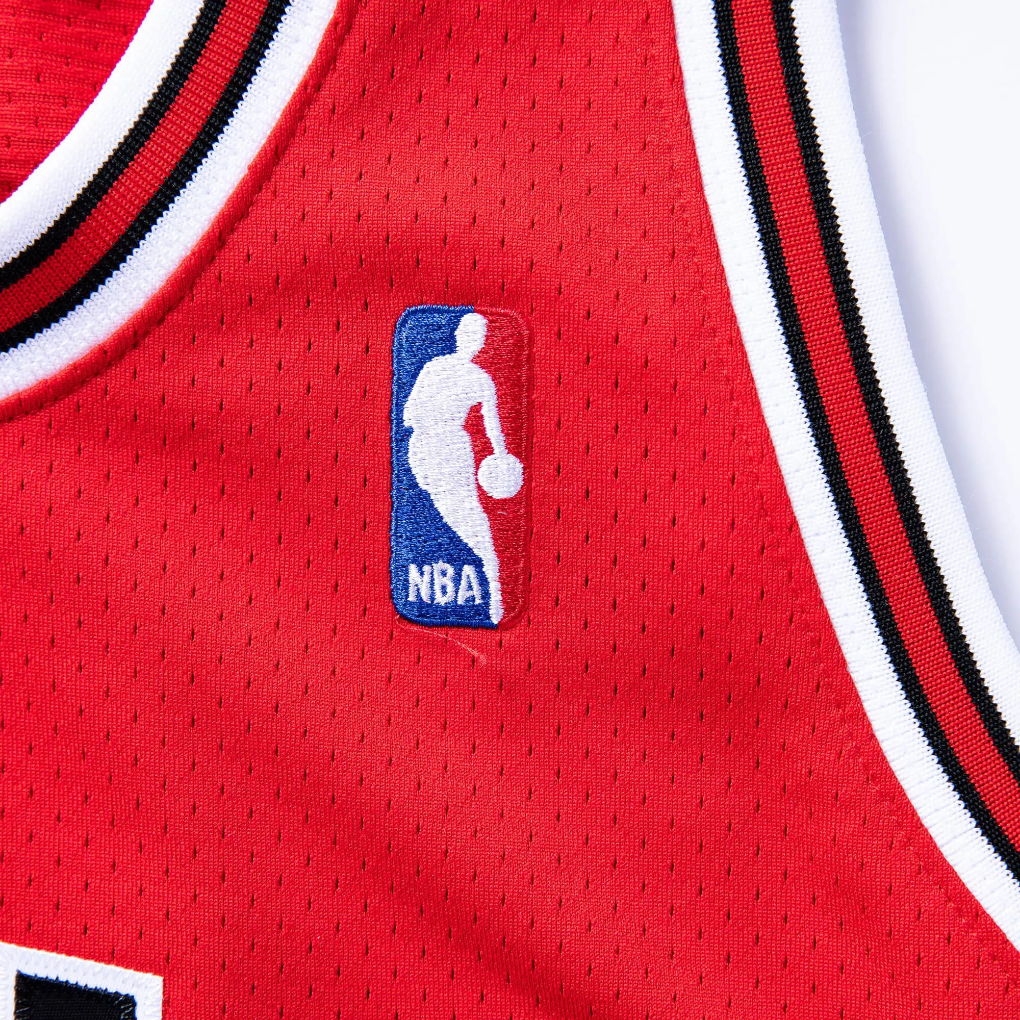 Men's Mitchell & Ness Authentic Road Finals Jersey Bulls 1997 Scottie Pippen sold by Zulily product image thumbnail 4