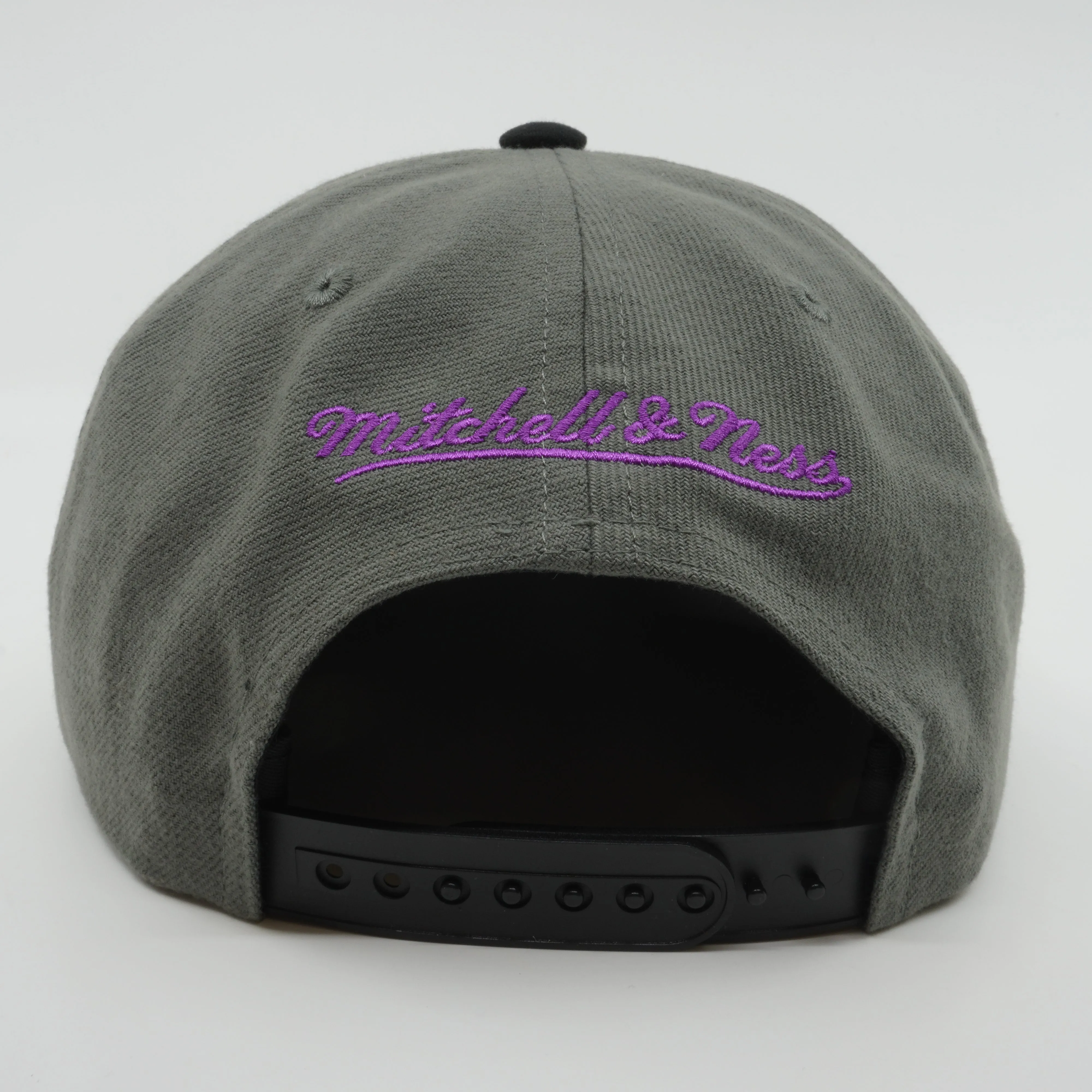 Men's Mitchell & Ness NBA Storm Front Snapback Hwc Raptors - Grey sold by Zulily product image thumbnail 4