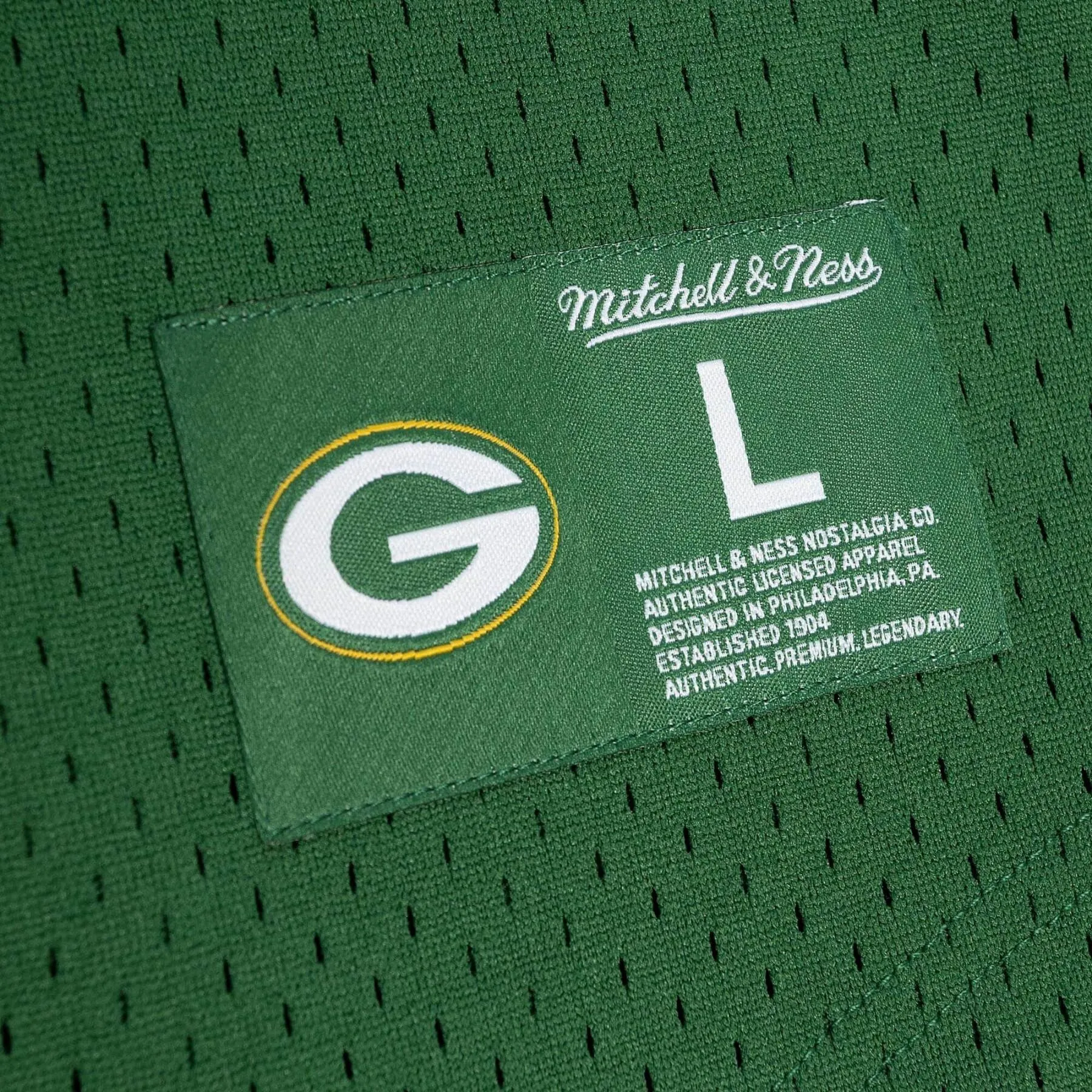 Men's Mitchell & Ness NFL N&N Mesh Crewneck Packers 1994 Reggie White sold by Zulily product image thumbnail 4