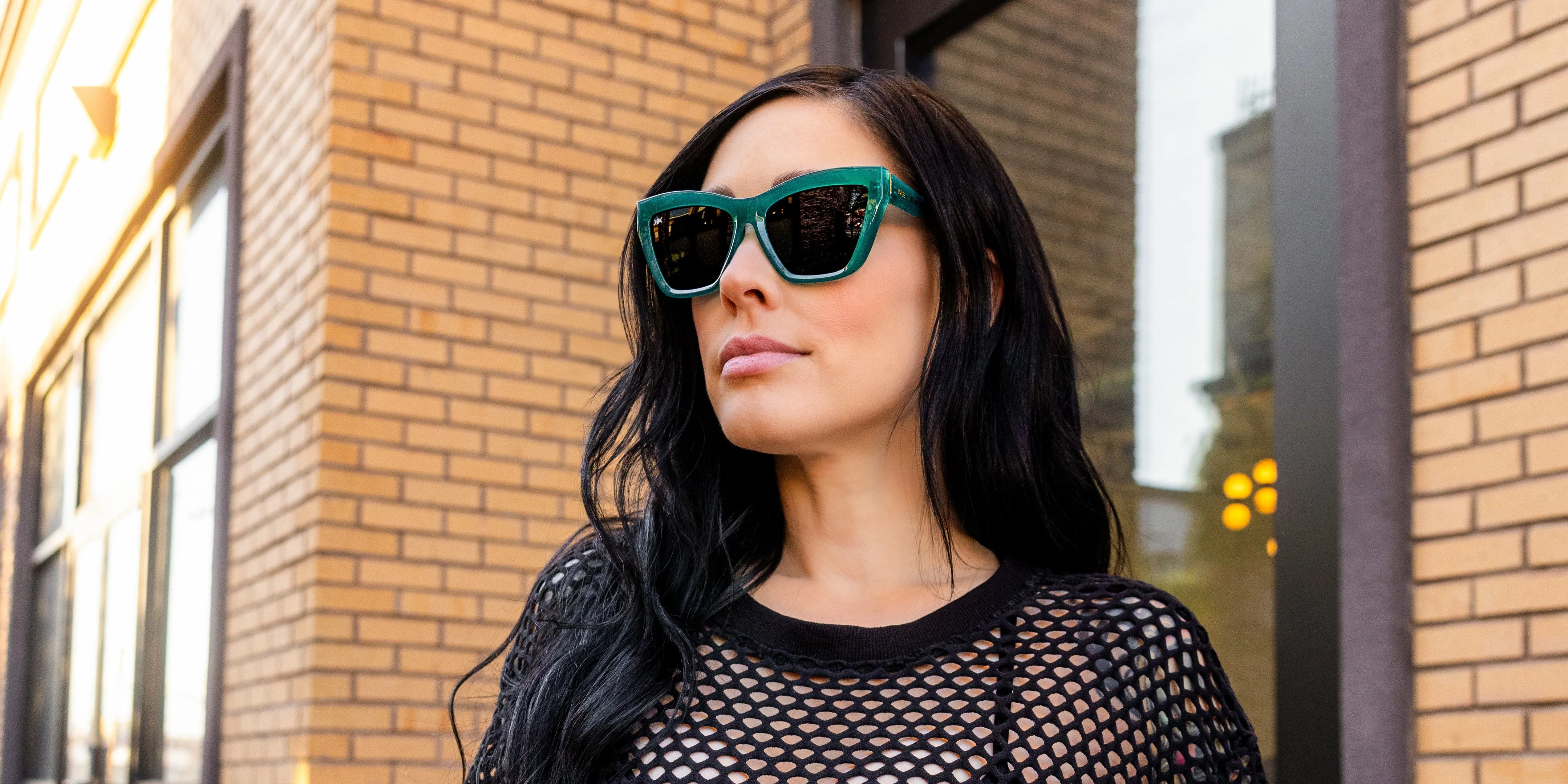 Iris sold by Zulily product image thumbnail 3