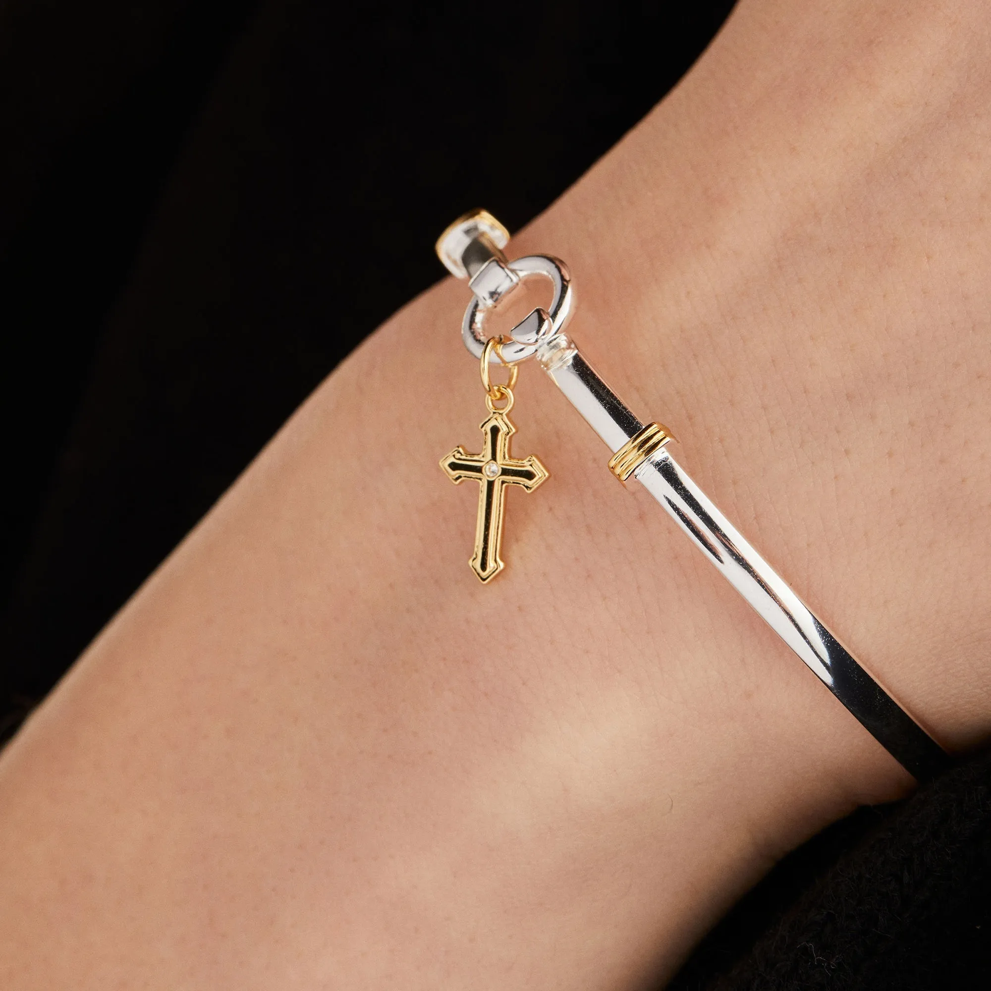 Cross Clip Bangle sold by Zulily product image thumbnail 4