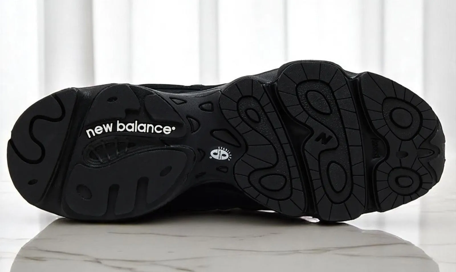 New Balance Men's 1000 'Black Cat' Sneakers sold by Zulily product image thumbnail 5