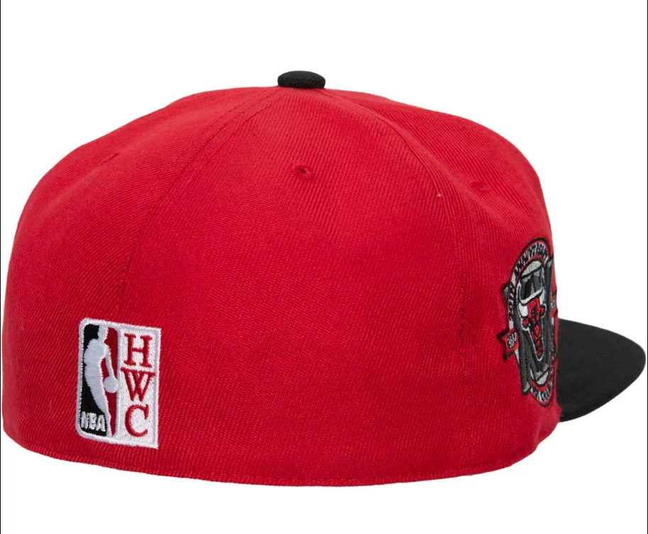 Mitchell & Ness Men's NBA Team Side Fitted Hwc Bulls Fitted Caps sold by Zulily product image thumbnail 2