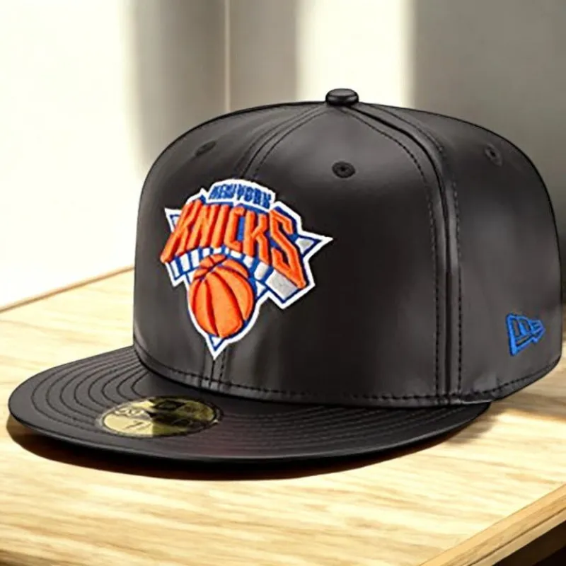 New Era Men's NBA 59Fifty Faux Leather Fitted Cap New York Knicks made by New Era