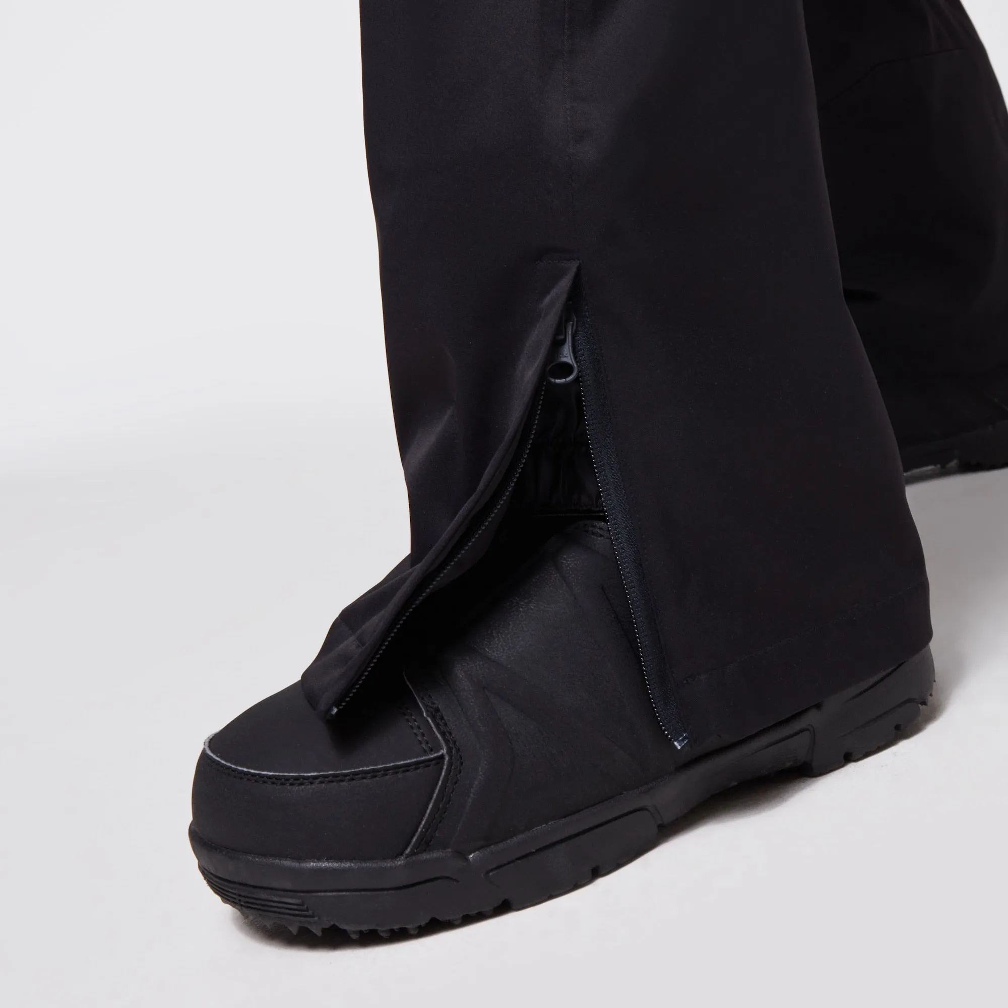 Oakley Men's Crescent 2.0 Shell 2L 10K Pant Jackets sold by Zulily product image thumbnail 4