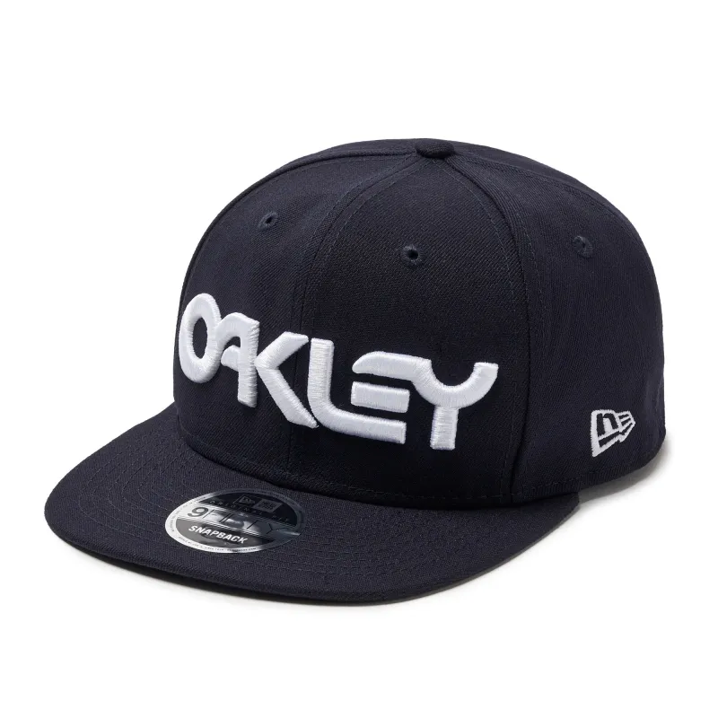 Oakley Men's Mark Ii Snap Back Hats made by Oakley