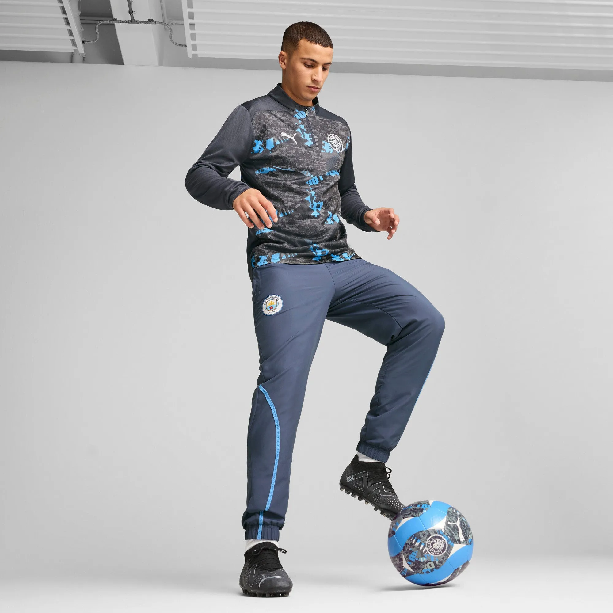 Puma Men's Mcfc Prematch 1/4 Zip Top Half Zip & Quarter Zip sold by Zulily product image thumbnail 5