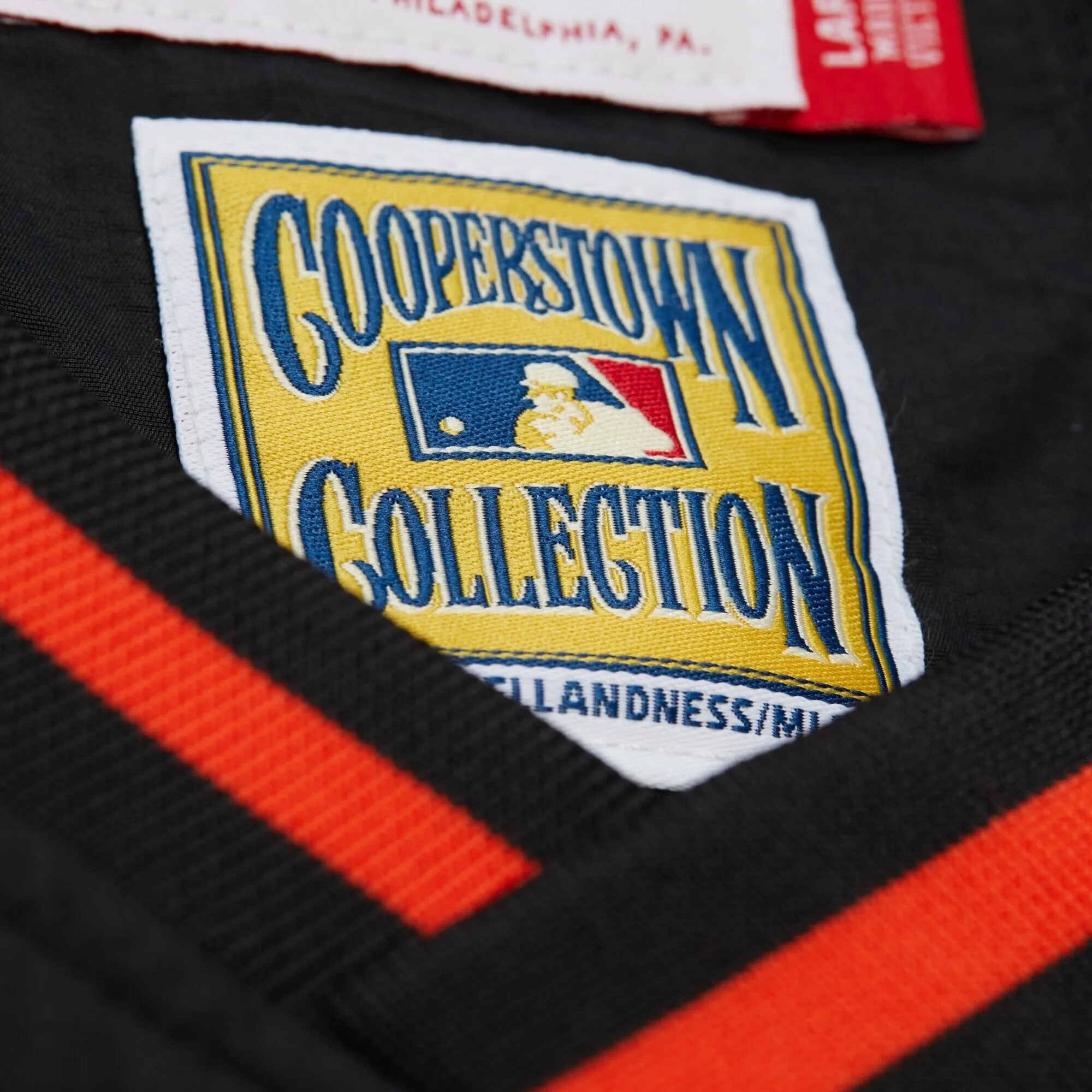 Mitchell & Ness Men's MLB Nylon Pullover Jacket Vintage Logo Giants Pullovers sold by Zulily product image thumbnail 5