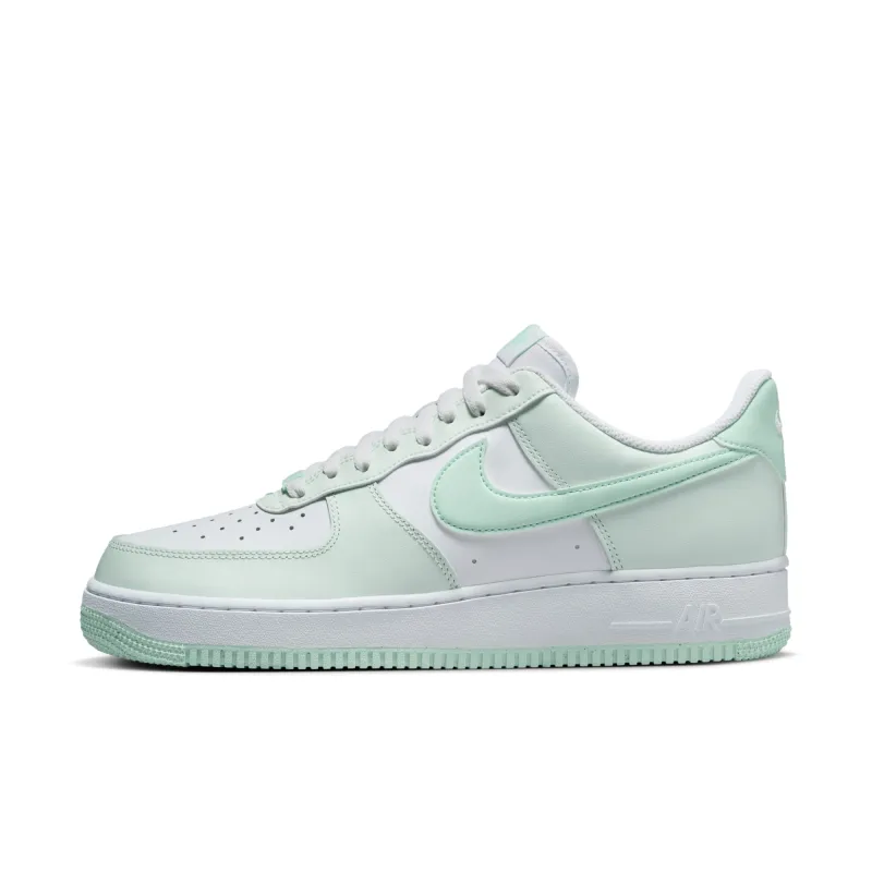 Nike Men's Air Force 1 '07 Sneakers made by Nike