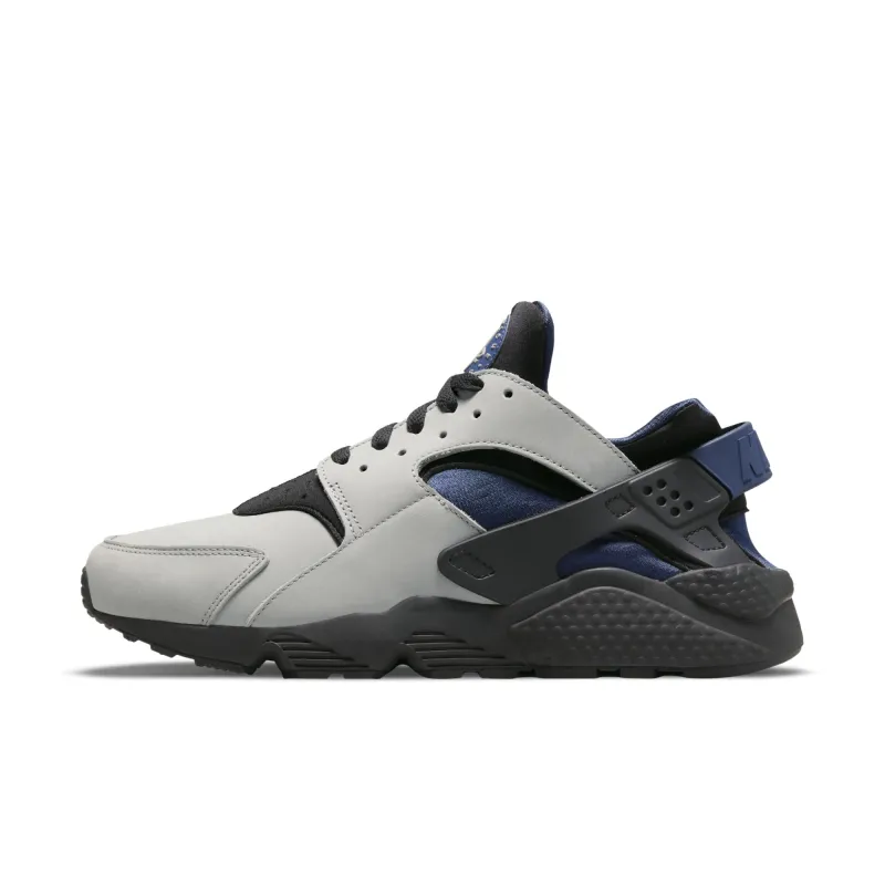 Nike Men's Air Huarache Le Sneakers sold by Zulily