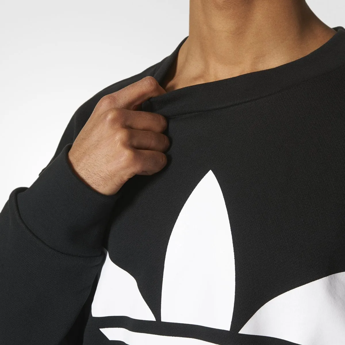 adidas Men's Adicolor Trefoil Crewneck sold by Zulily product image thumbnail 5
